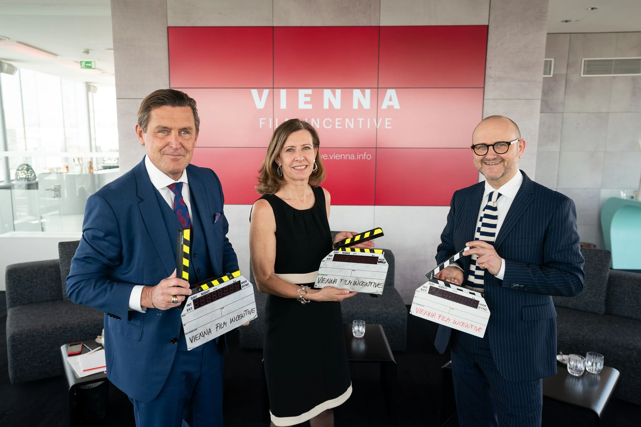 Zwei Millionen Euro stellt die Stadt Wien (hier am Bild v.l.n.r.: Wirtschaftsstadtrat Peter Hanke, SPÖ, Marijana Stoisits 