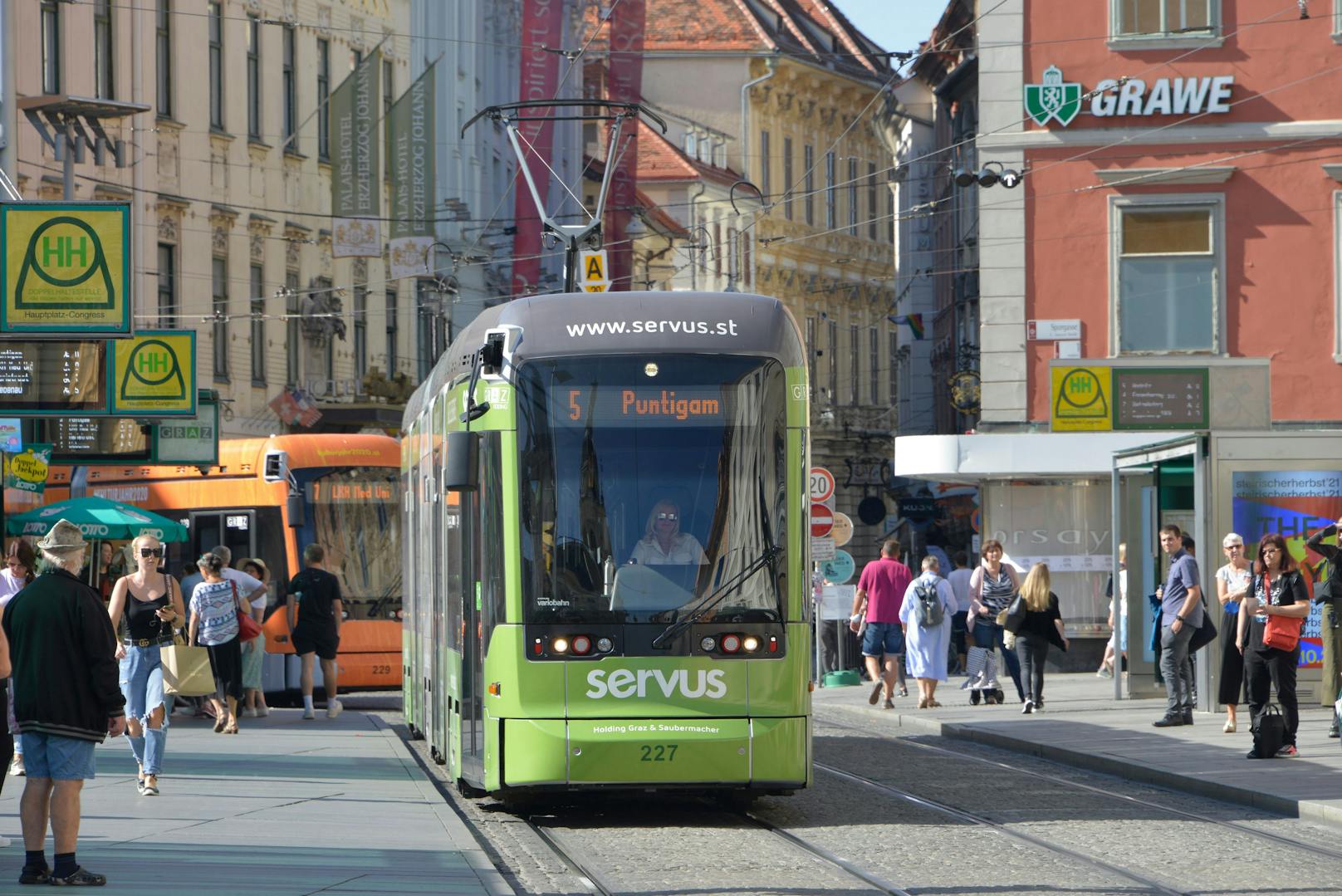 In Graz erfasste eine Straßenbahn eine Fußgängerin. Symbolbild.&nbsp;