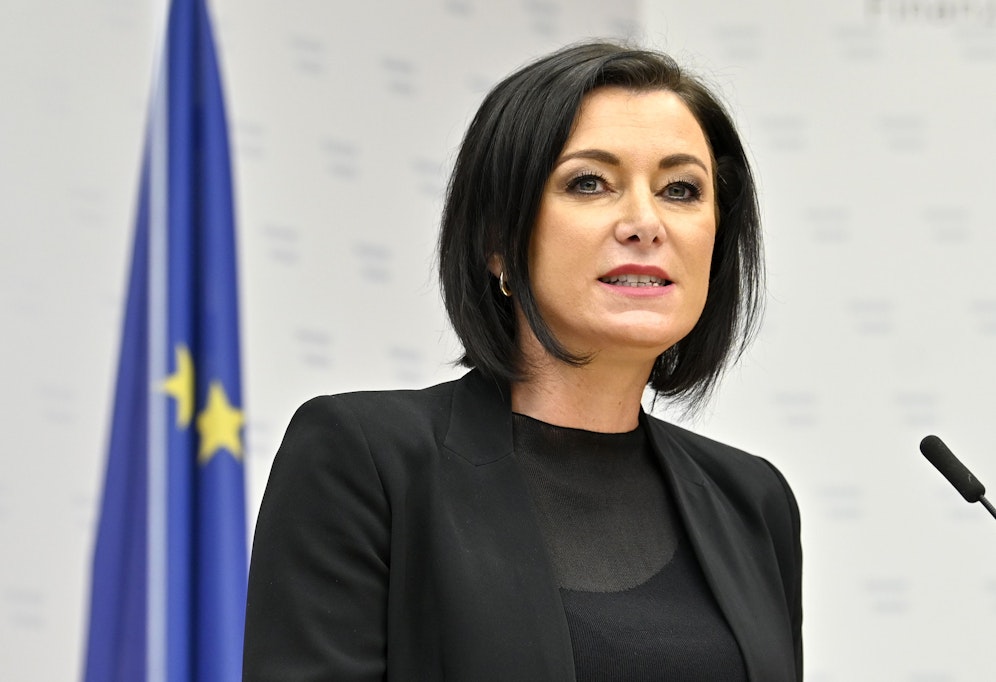 Bundesministerin Elisabeth Köstinger