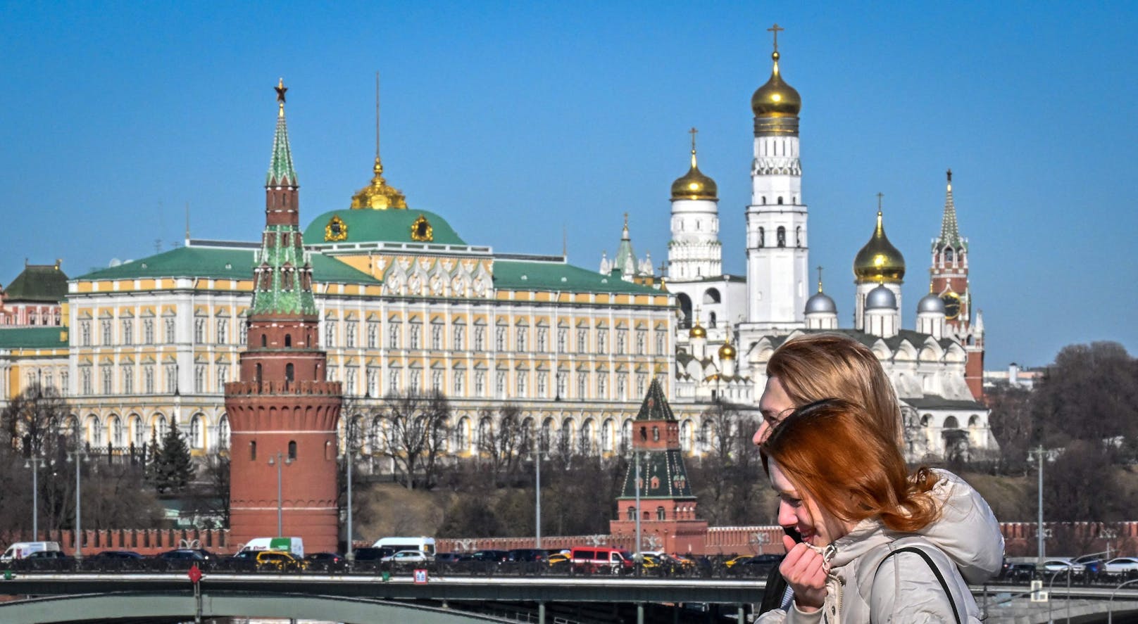 Die Abgeordneten der Regierungspartei im Kreml dürfen das Land nur mehr mit Erlaubnis verlassen.&nbsp;