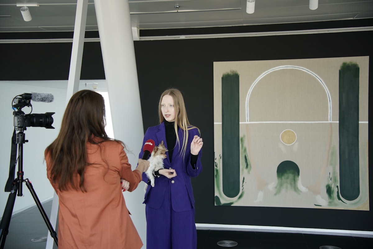 Ausstellung "Grave And Grace Are Only One Letter Apart"