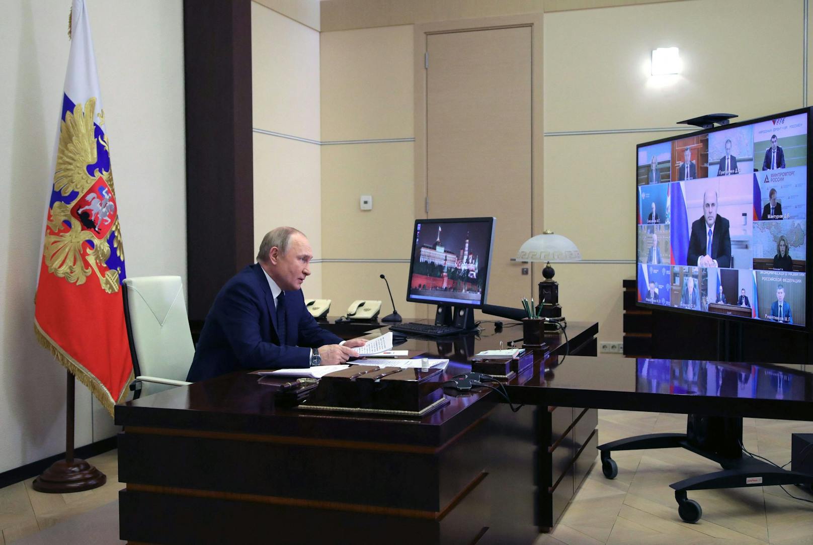 Der russische Präsident Wladimir Putin bei einer Sitzung mit Regierungsvertretern am 23. März 2022.