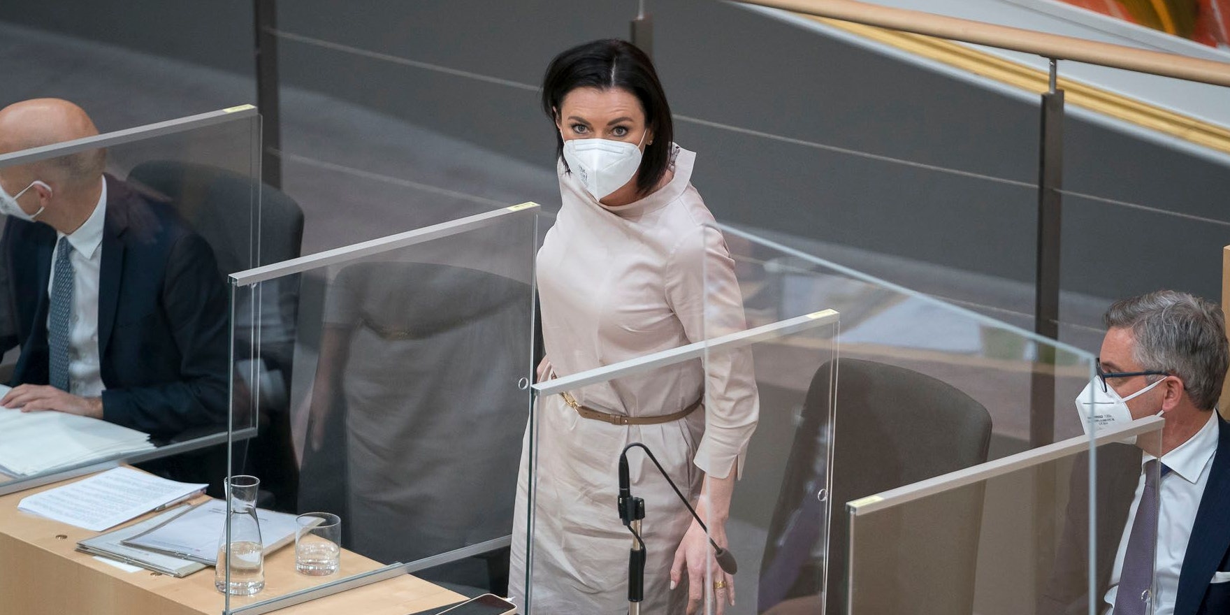 Elisabeth Köstinger – hier auf einem Archivbild – war noch am Donnerstagvormittag im Nationalrat.