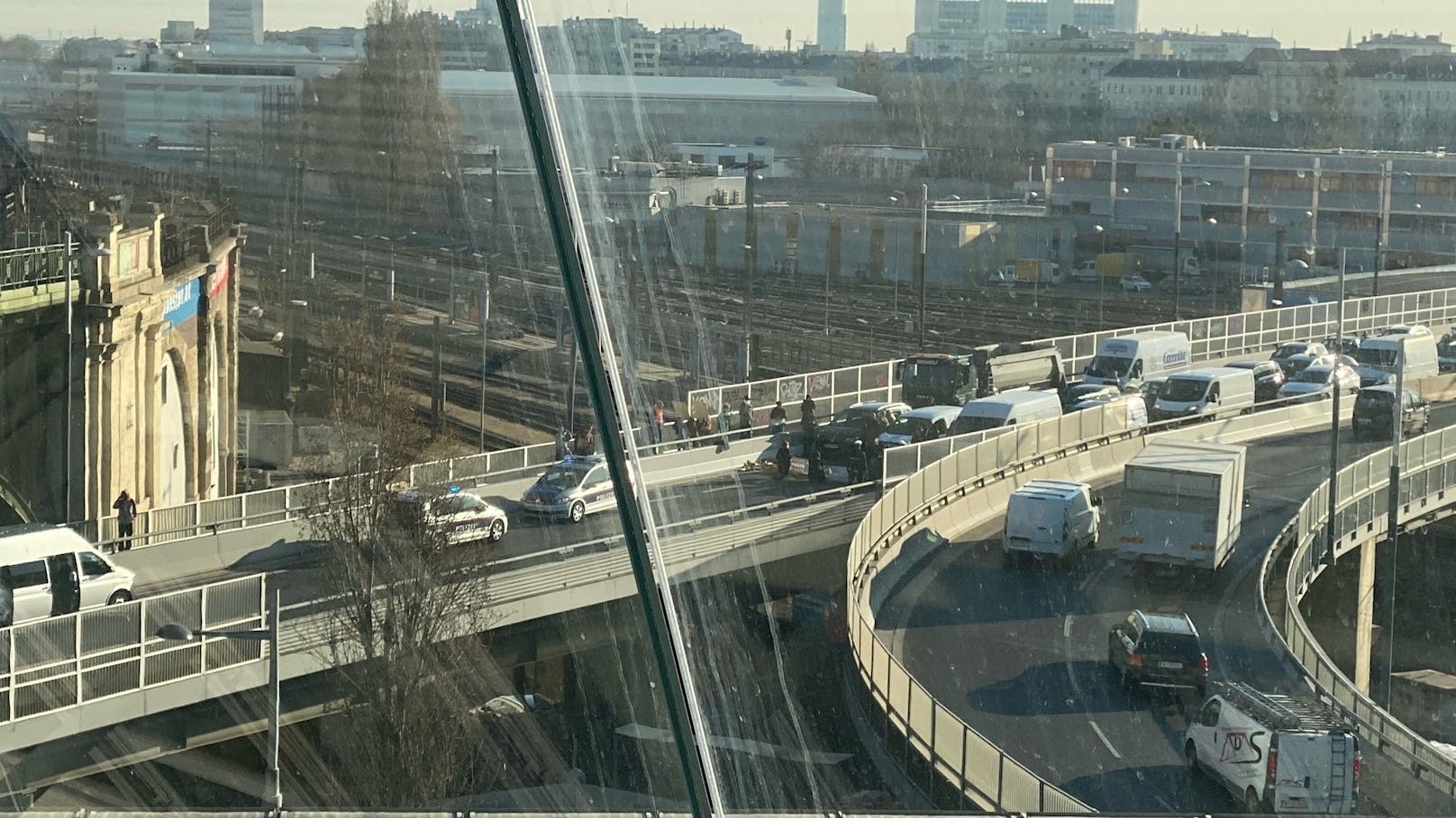 Stau-Chaos auf der Gürtelbrücke in Wien