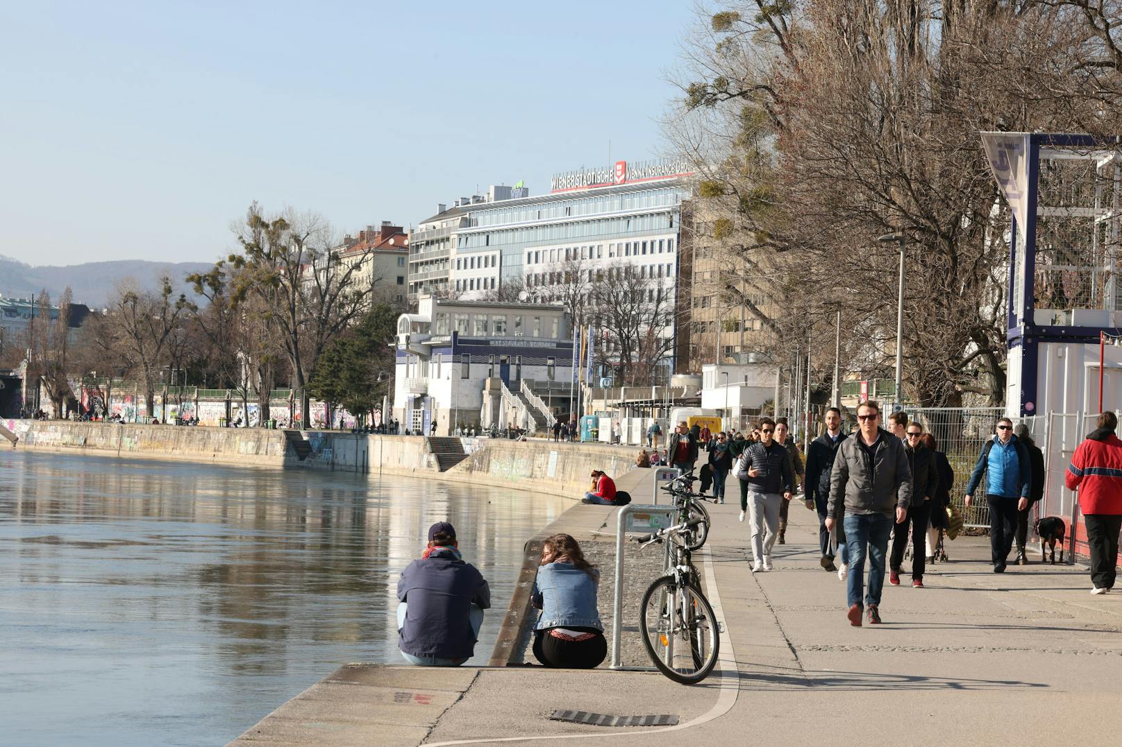 Der Wiener Donaukanal im Frühling