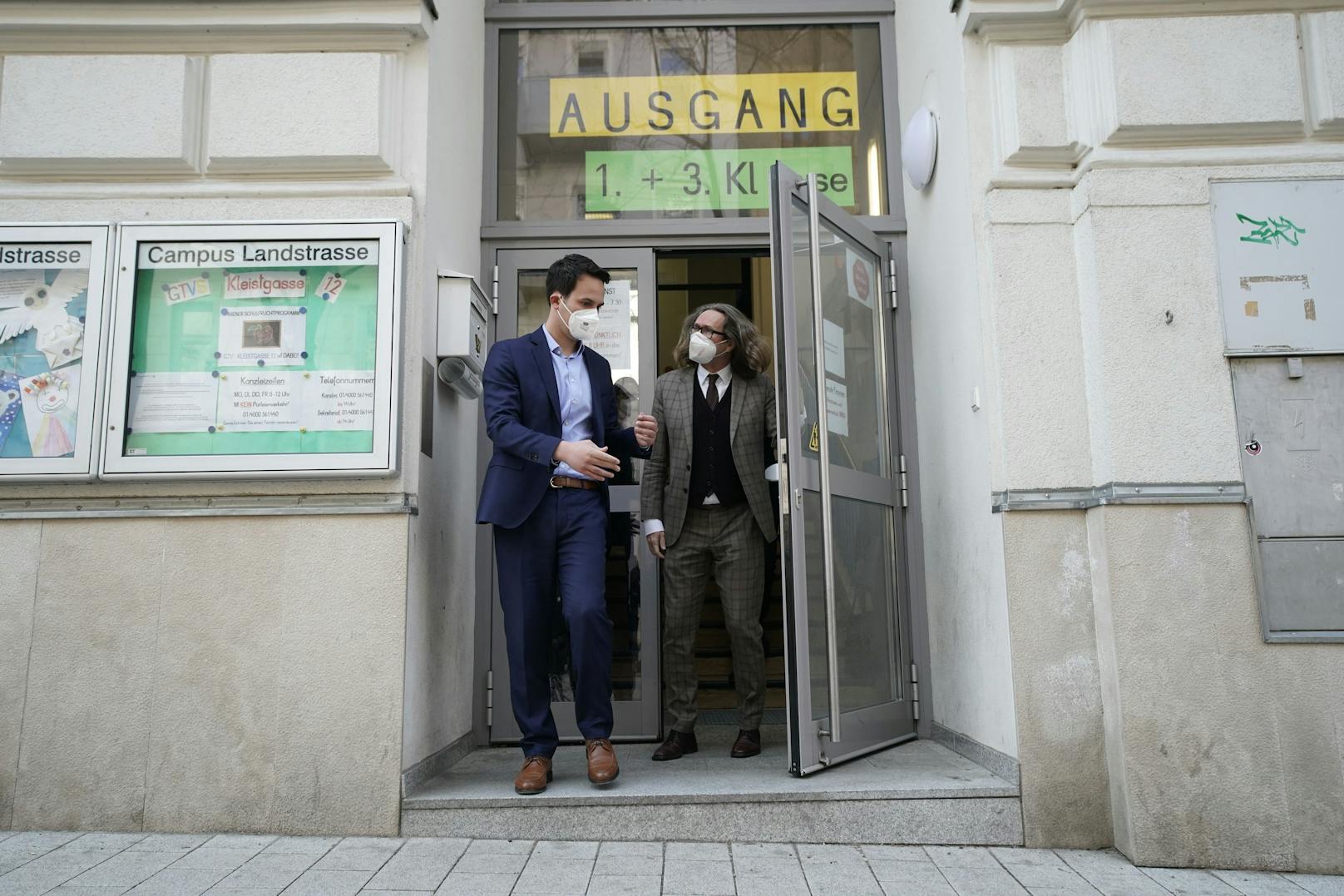 Wiens Bildungsstadtrat Christoph Wiederkehr und Bildungsminister Martin Polaschek besuchten einer der Klassen im dritten Bezirk.