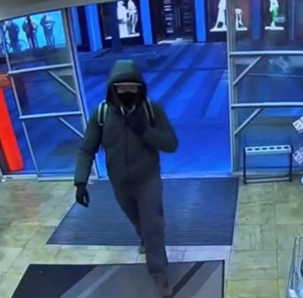 Dieser Mann wird von der Polizei gesucht.