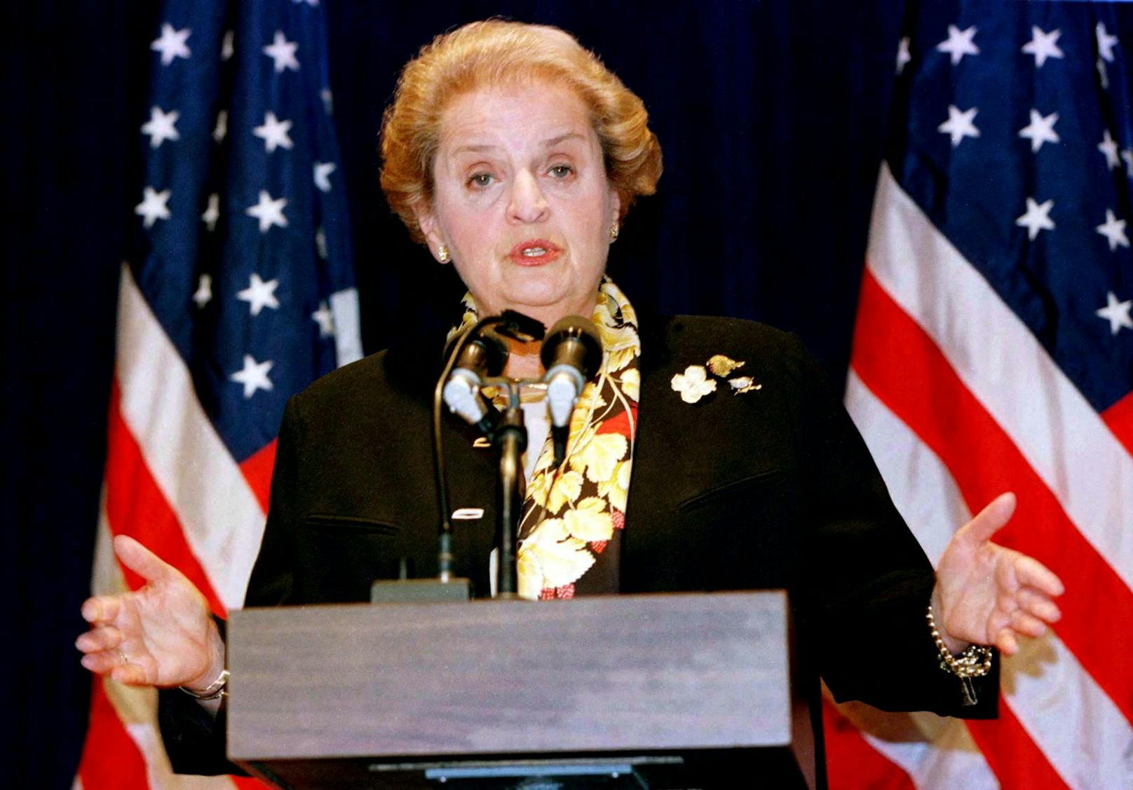 Madeleine Albright war die erste Frau, die in den USA das Amt der Außenministerin bekleidete.