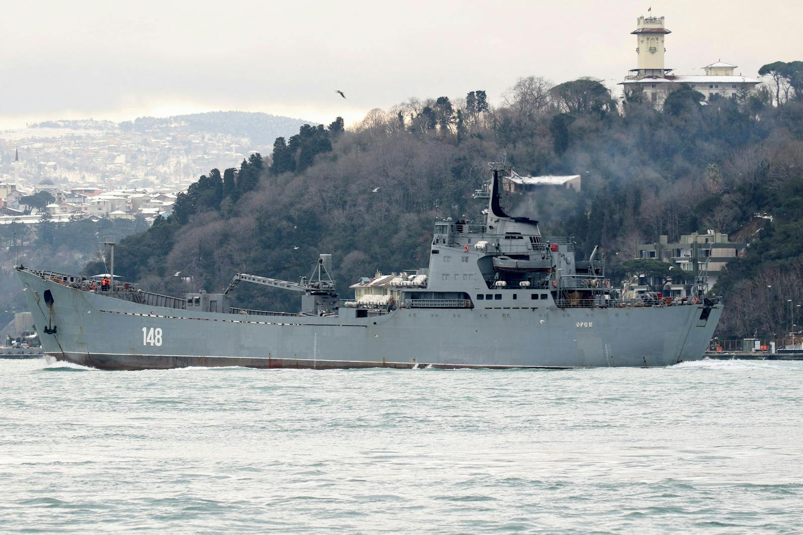 Die "Orsk" beim Passieren des Bosporus auf dem Weg ins Schwarze Meer am 24. Jänner 2022.