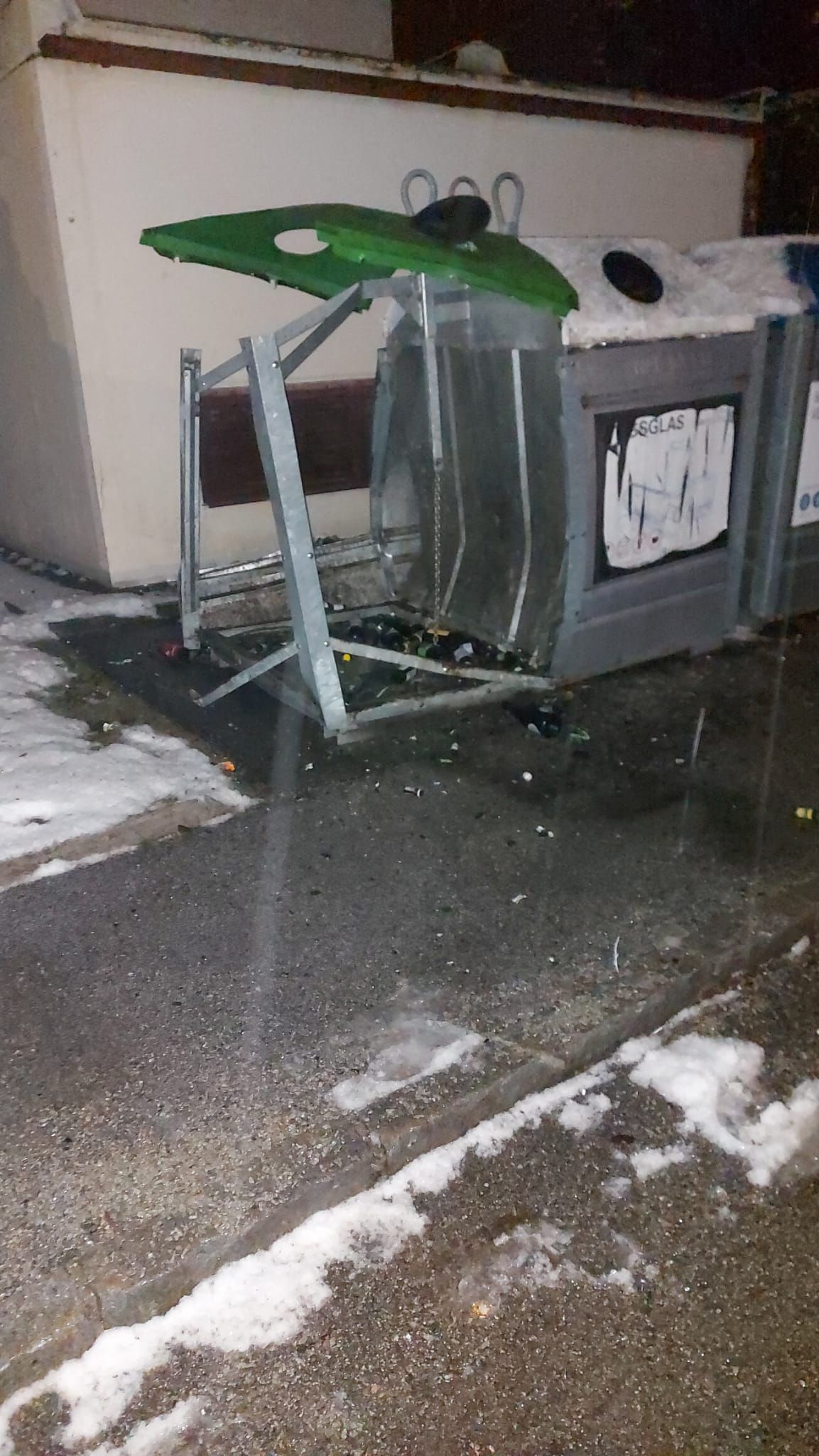 Bilder von den angerichteten Schäden in Schrems.