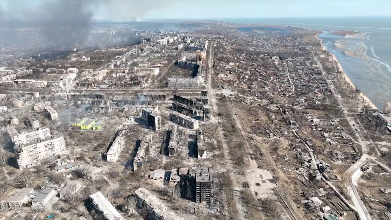 Das russische Verteidigungsministerium hat eine Feuerpause für die südukrainische Hafenstadt Mariupol angekündigt. Die Maßnahme werde am Donnerstag um 10.00 Uhr Ortszeit.