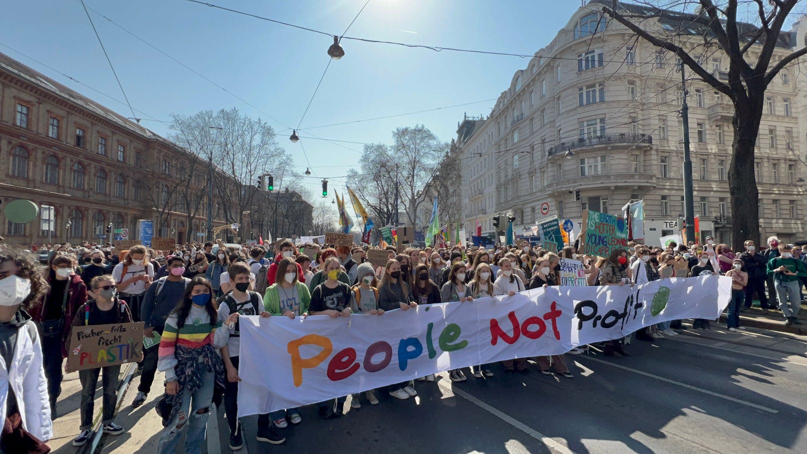 Das diesjährige Moto: "People not Profit"