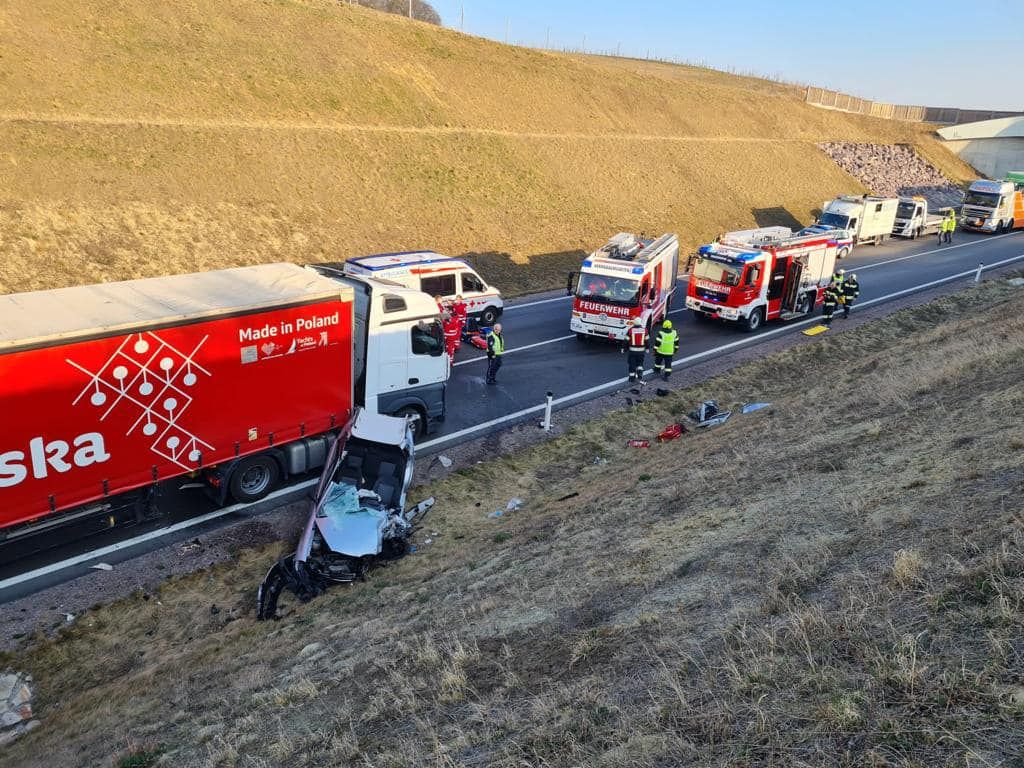 Die Umfahrung Drasenhofen war nach dem Crash für Stunden gesperrt.