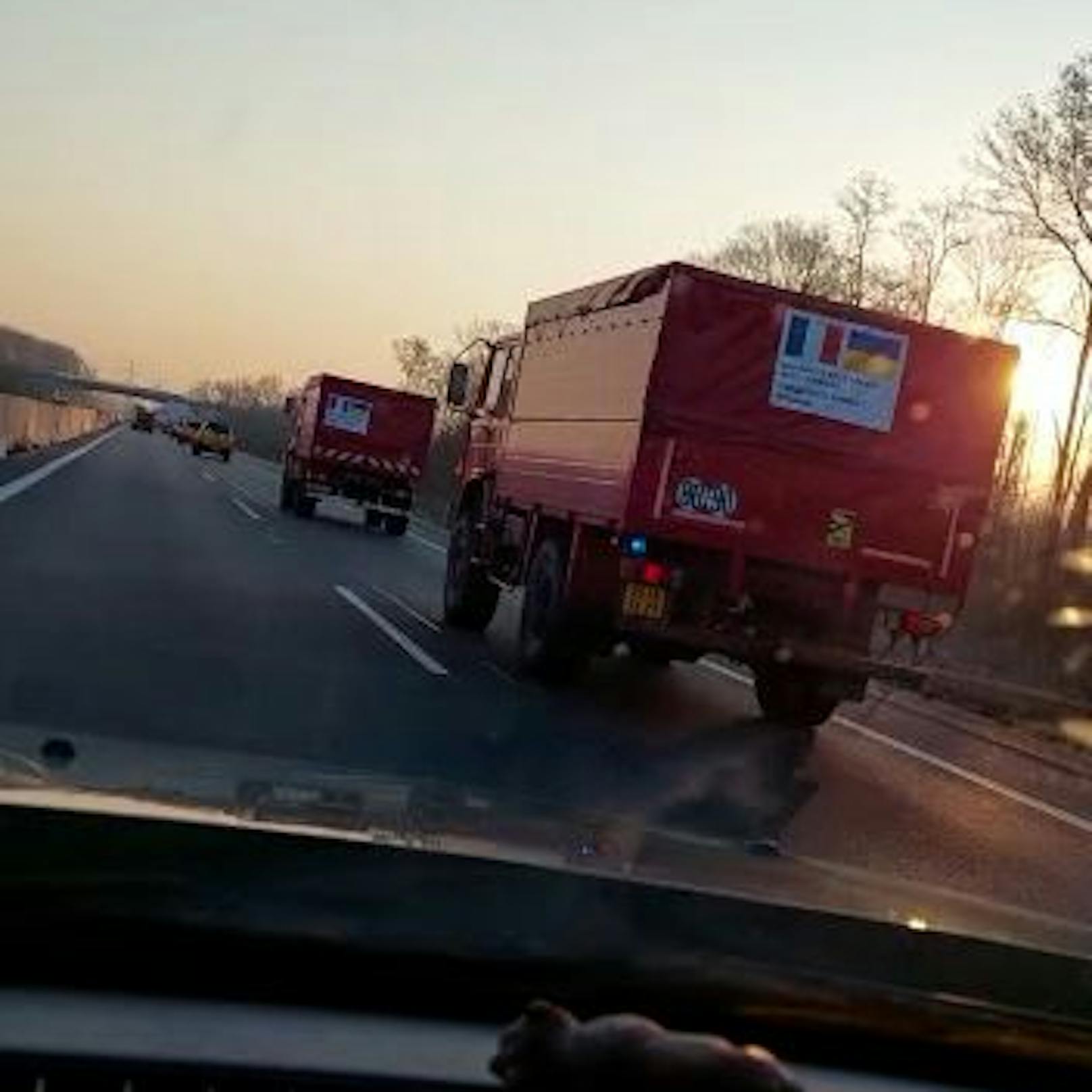 Die Fahrzeuge fuhren alle in Richtung Ukraine. 