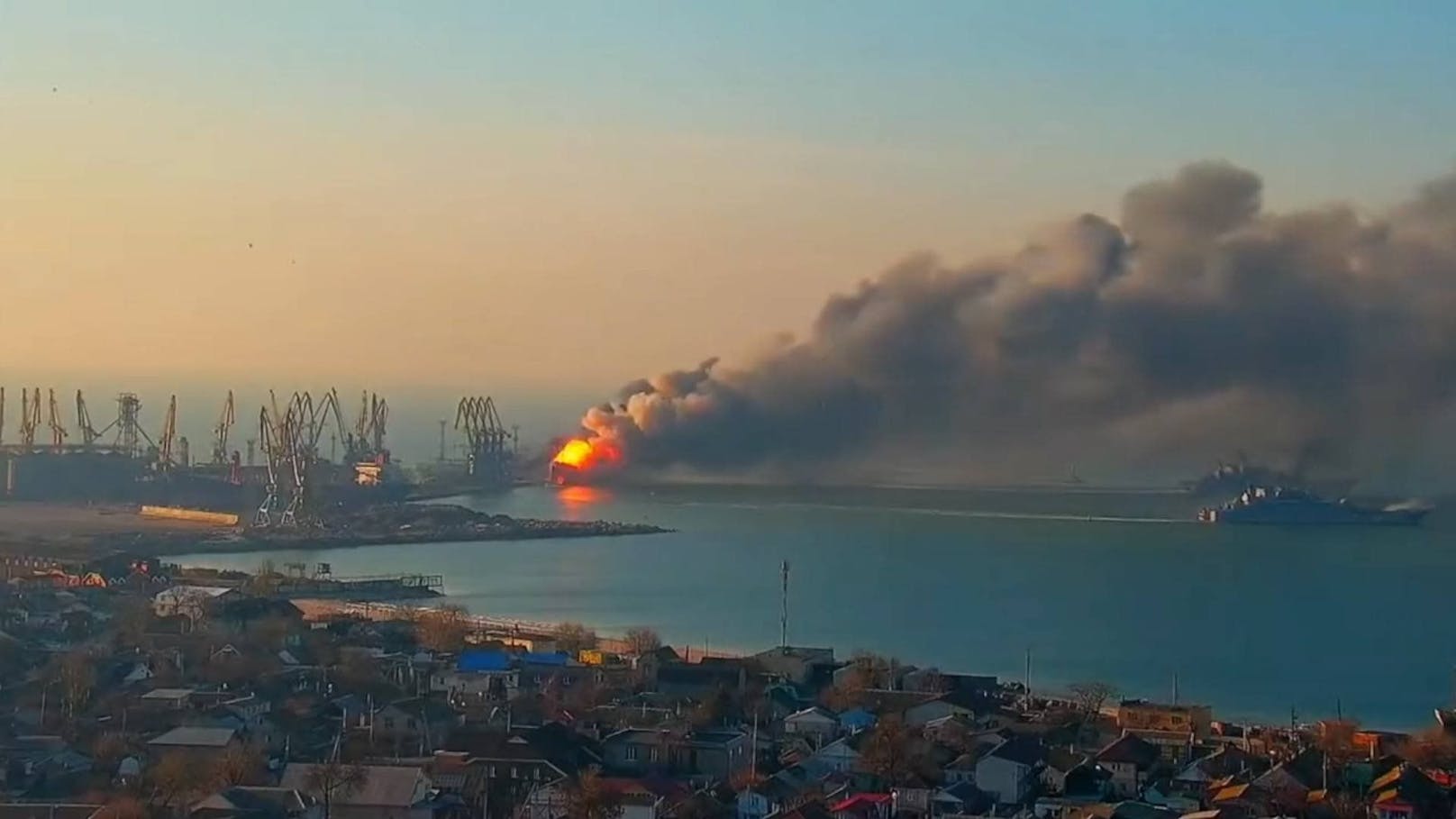 Ukrainische Armee zerstört weitere russische Kriegsschiffe vor Berdjansk