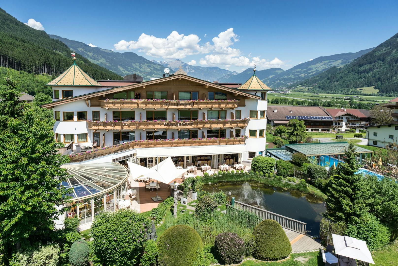 <strong>Platz 7:</strong> Hotel Magdalena, Ried im Zillertal (Tirol) -- <a rel="nofollow" href="https://www.hundehotel.info/hotel-magdalena">HIER GEHTS ZUM HOTEL</a>