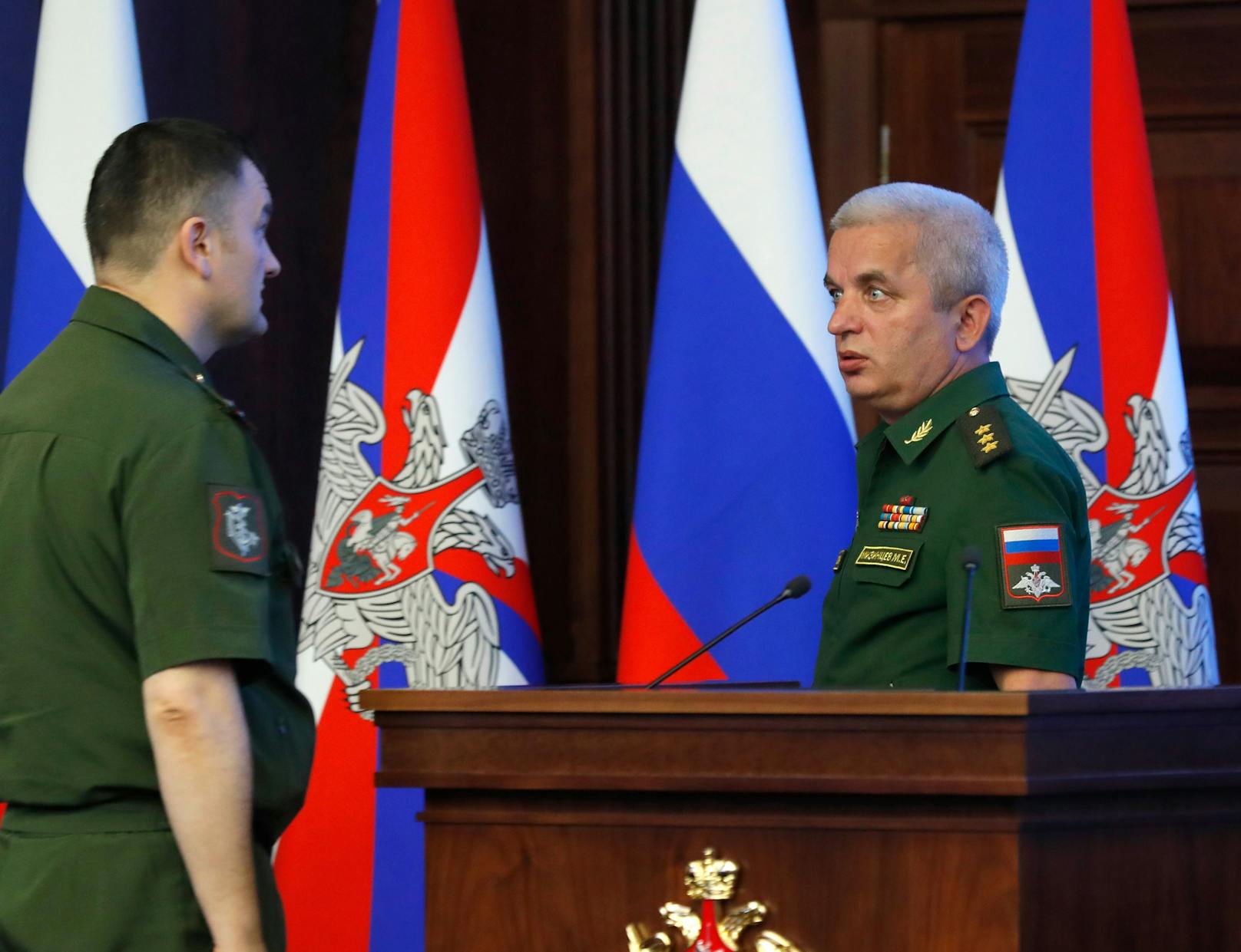 Generalmajor Michail Misinzew während eines Meetings für das Verteidigungsministerium