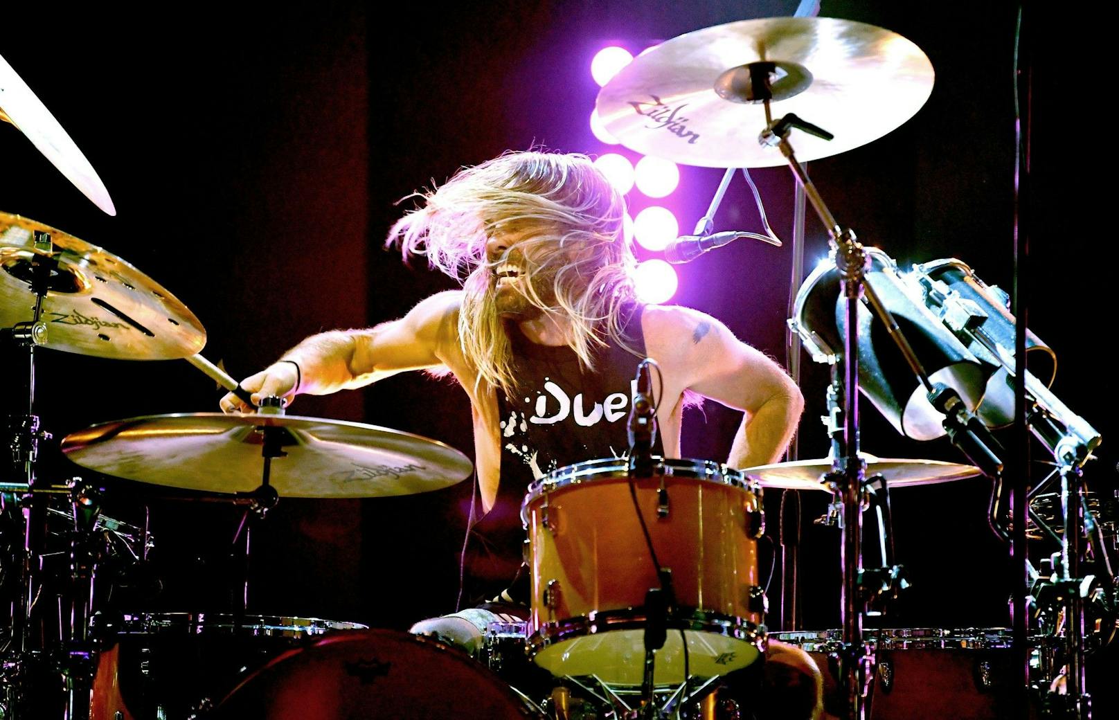 ​Taylor Hawkins von den Foo Fighters in Aktion: Der Drummer ist im Alter von 50 Jahren gestorben.