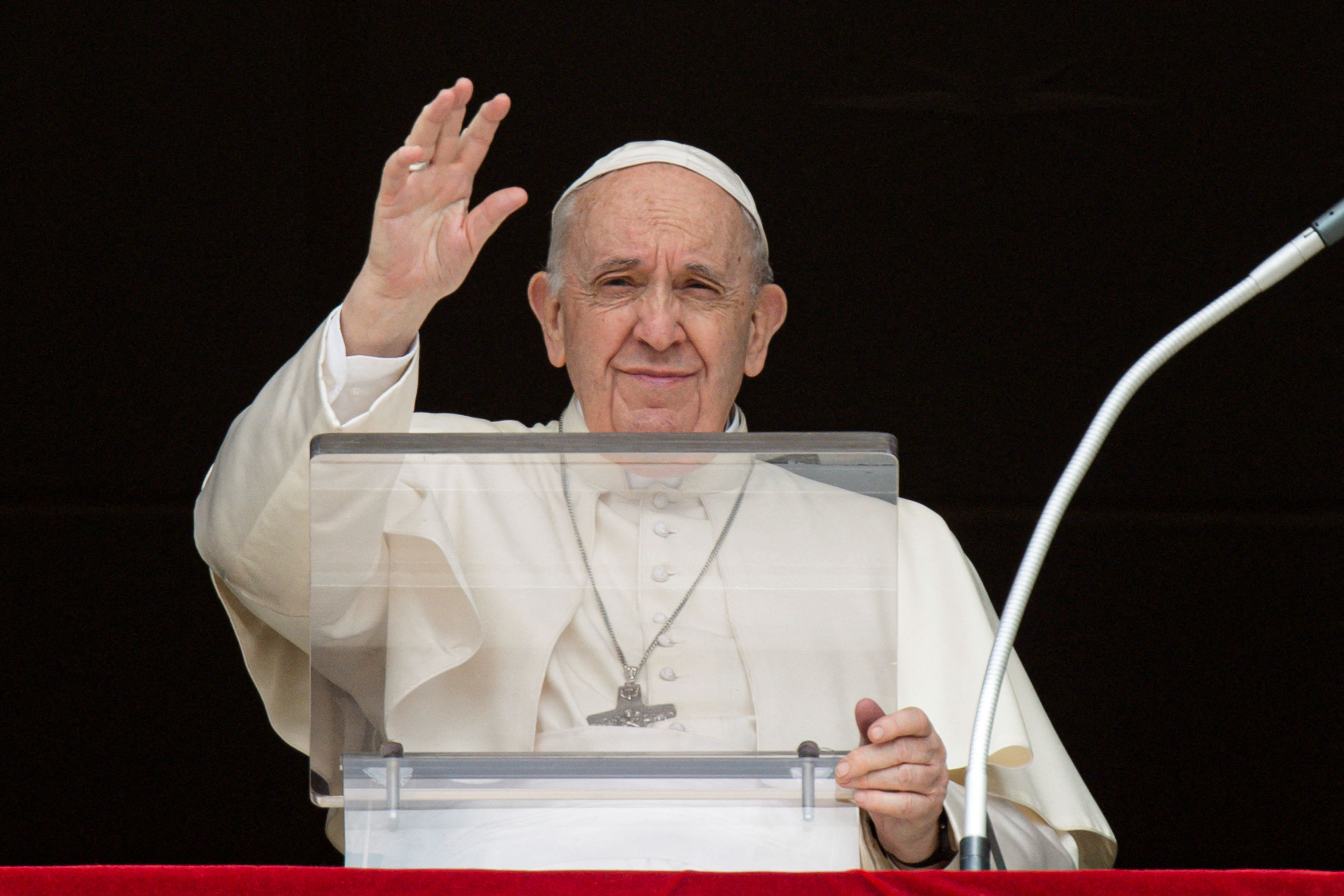 Pope Francis leads the Angelus prayer from the window of the Apostolic Palace at the Vatican, March 27, 2022. Simone Risoluti/Vatican Media/­Handout via REUTERS ATTENTION EDITORS - THIS IMAGE WAS PROVIDED BY A THIRD PARTY.