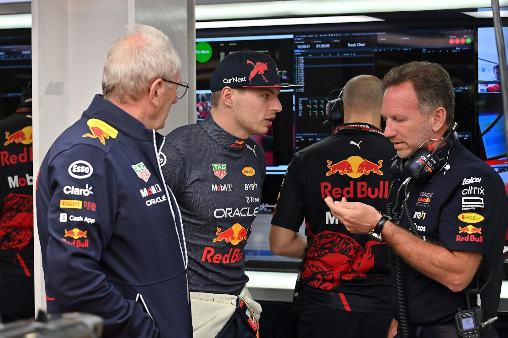 Red-Bull-Boss Helmut Marko, Max Verstappen, Christian Horner