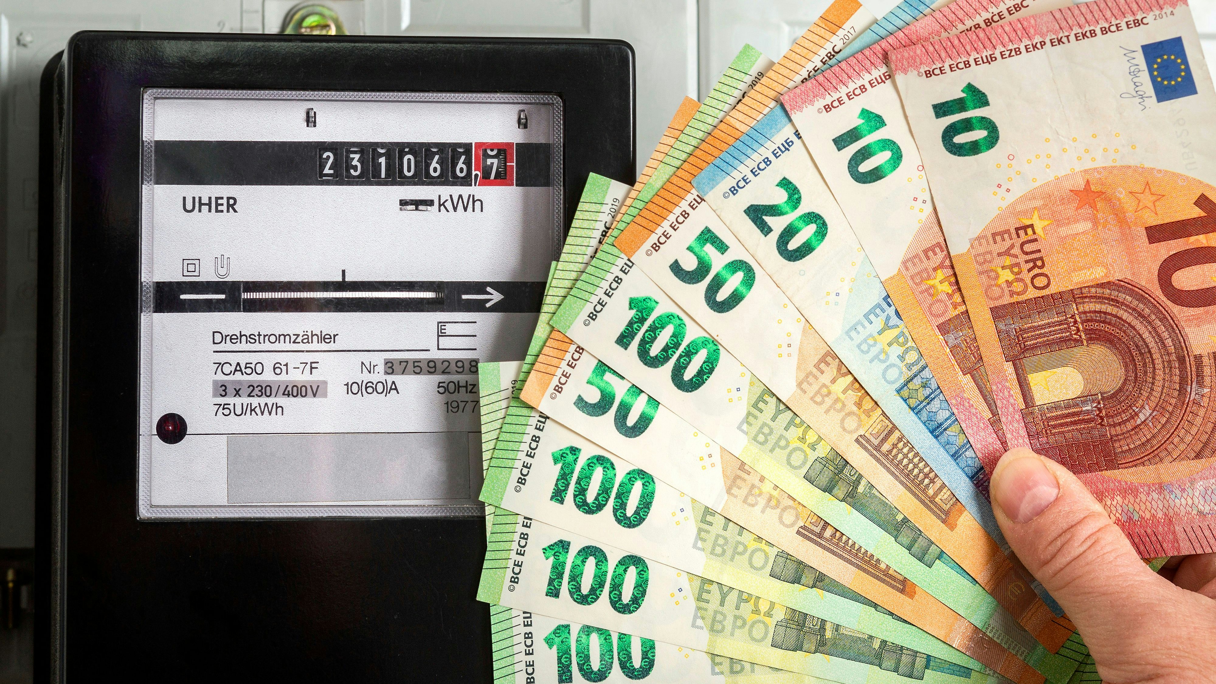 Die Strompreise steigen stark an (Symbolbild).