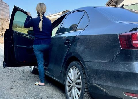 Kira L. (38) flüchtete mit dem Auto aus Charkiw.
