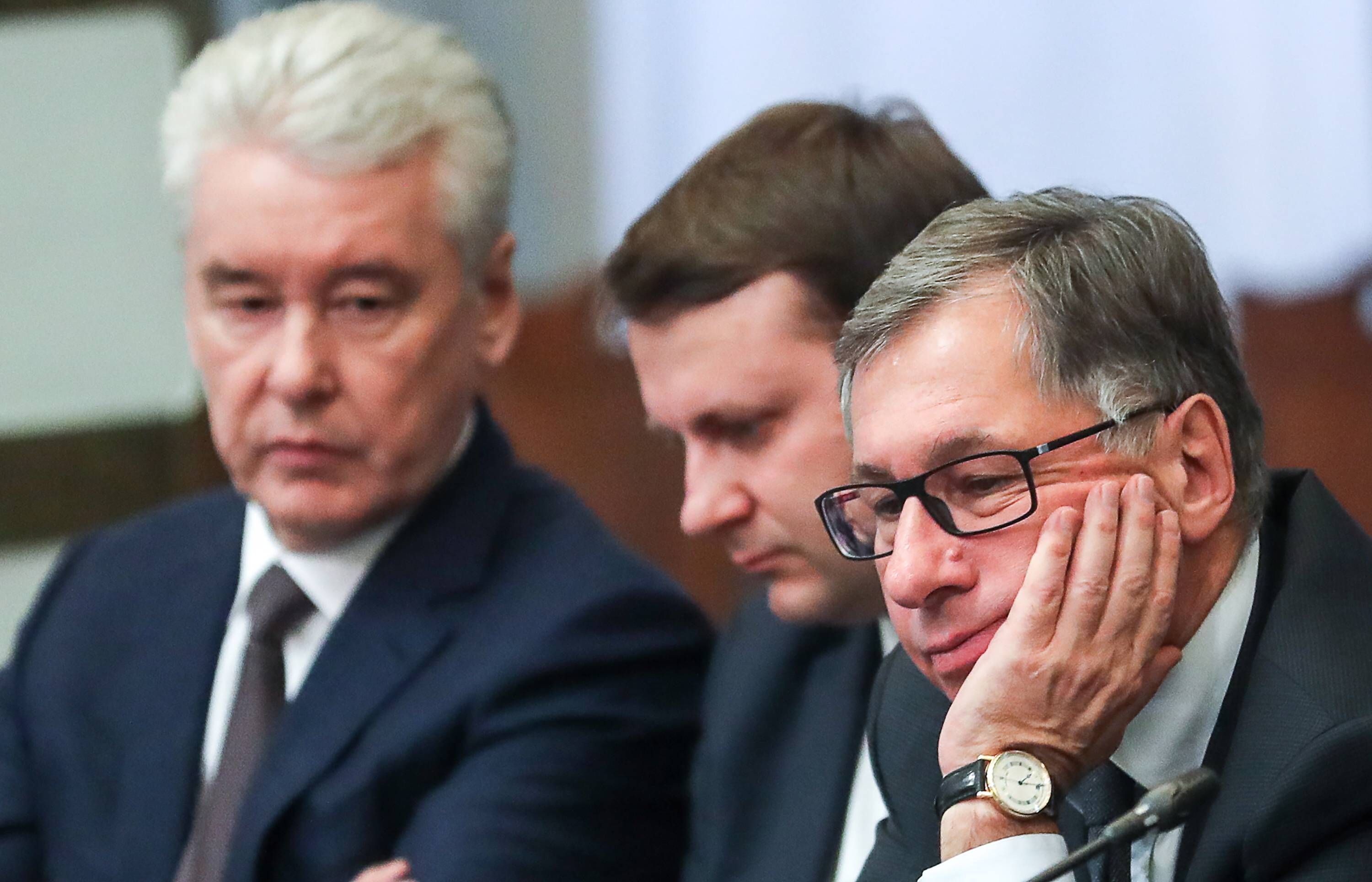 Pjotr Awen (rechts) zählt zu den von den Sanktionen betroffenen Oligarchen. 