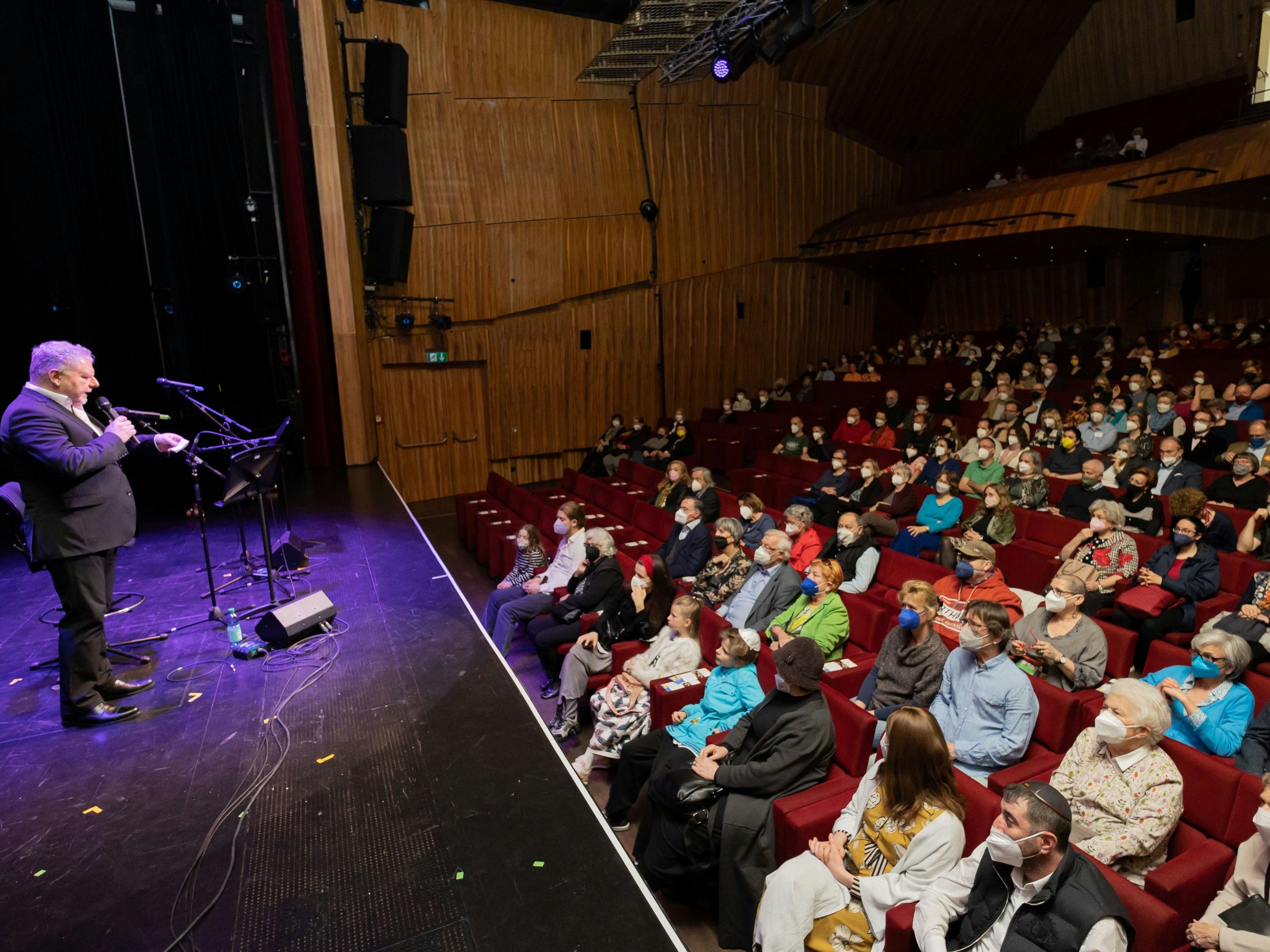 Als Teil des Yiddish Kultur Festivals hat die israelische Kultusgemeine ukrainische Geflüchtete zu einem Konzert eingeladen.