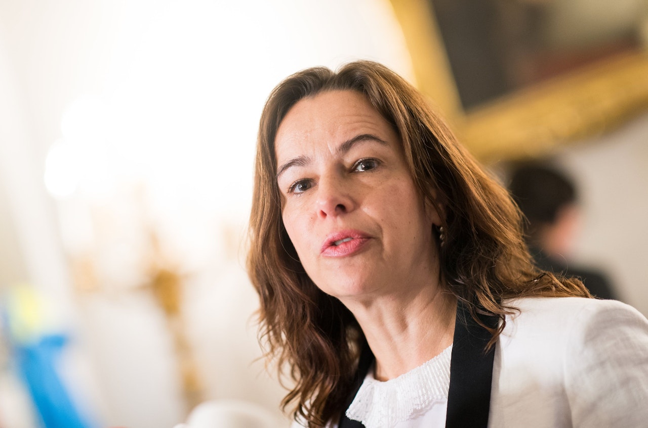 Heute.at - Ex-Ministerin Sophie Karmasin aus U-Haft entlassen