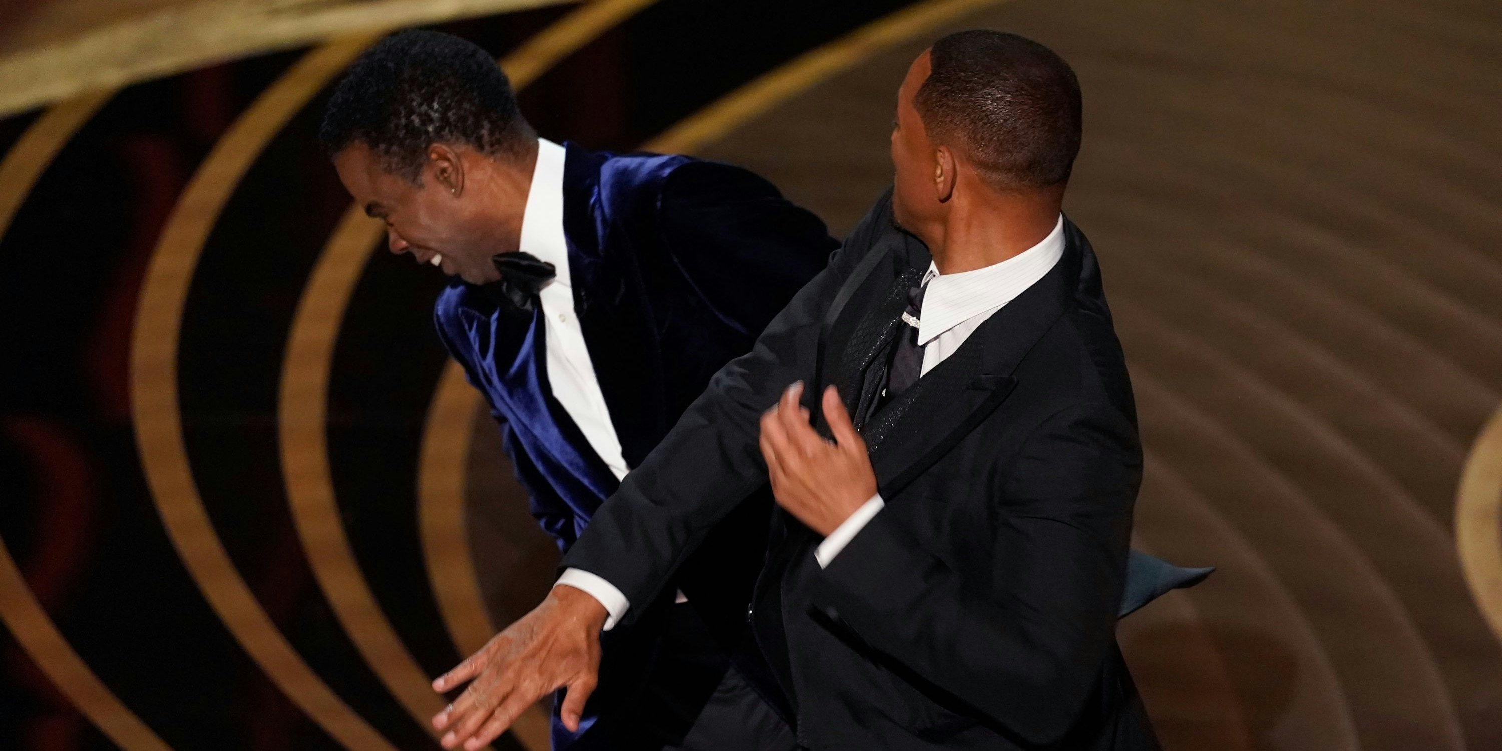 Hier wird Chris Rock von Will Smith attackiert.