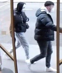 Der linke Mann soll am 25. Februar einen Raubversuch auf der Gumpendorfer Straße verübt haben.