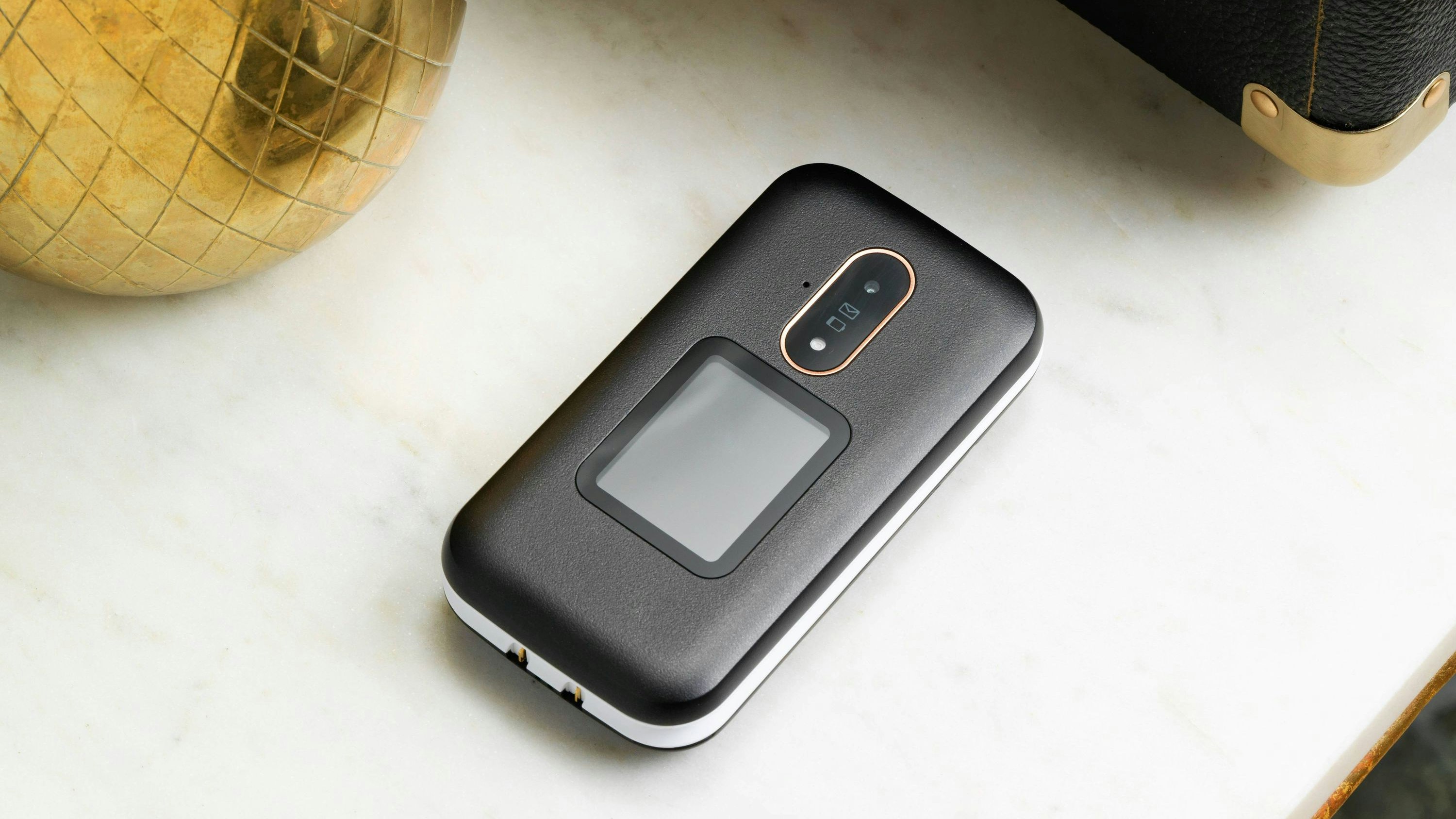 Das Doro 6880 mit externem Display inklusive Anruferkennung und Benachrichtigungen.