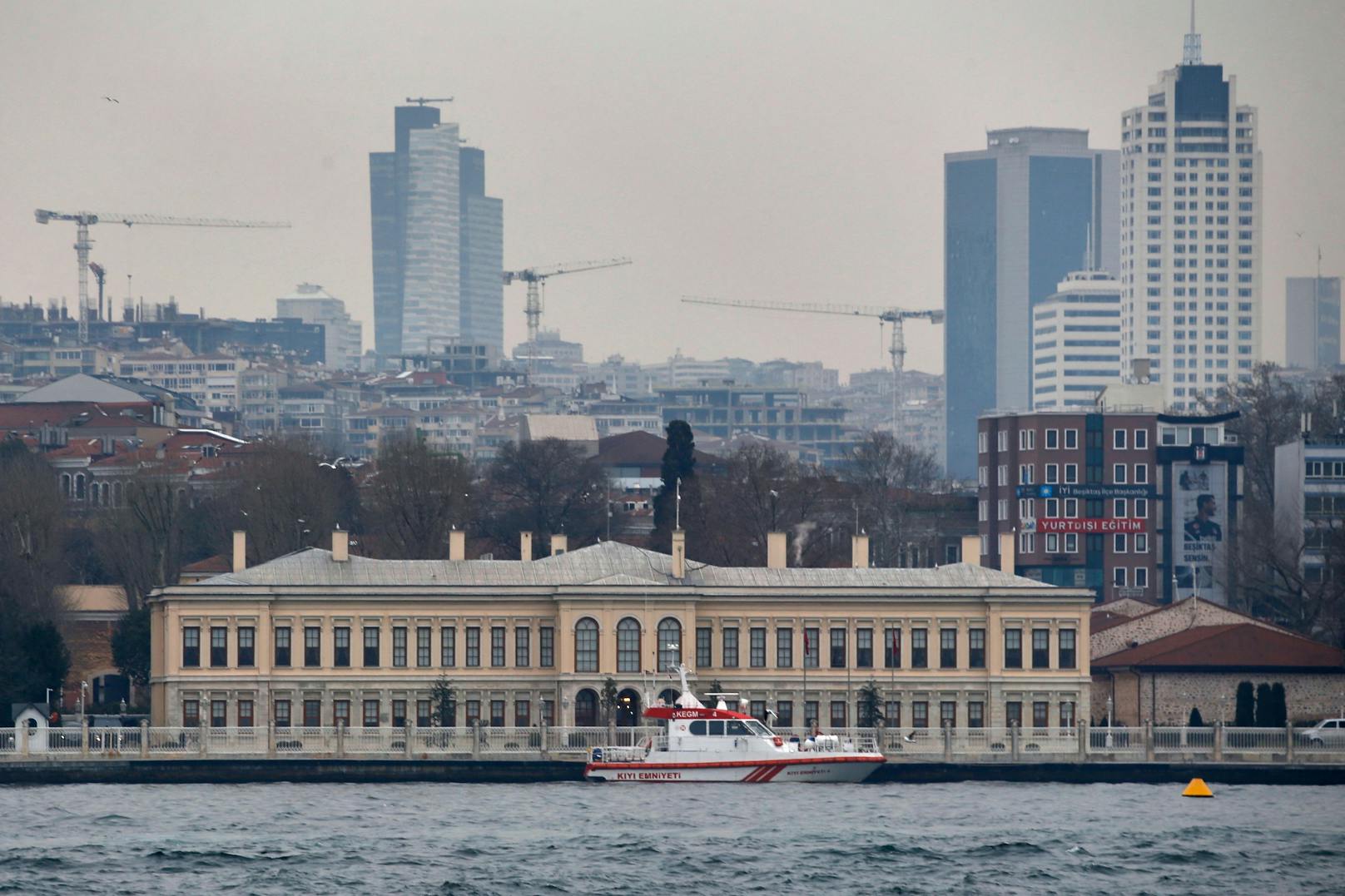 Die Verhandlungen fanden im Präsidenten-Palast Dolmabahce am Bosporus statt.