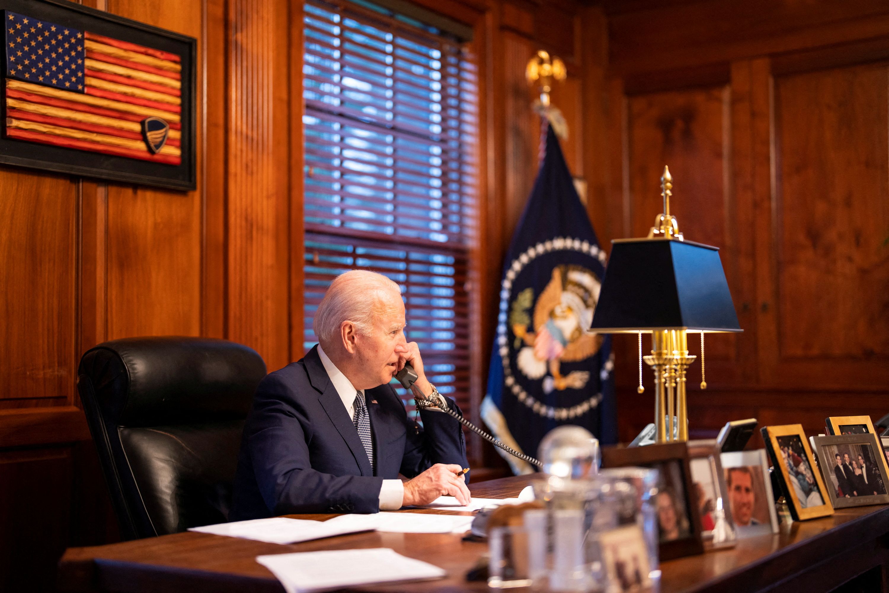 Archivfoto aus Dezember 2021: Hier rief US-Präsident Biden seinen Amtskollegen Putin in Moskau an. Damals sprachen die mächtigsten Männer der Welt noch miteinander.