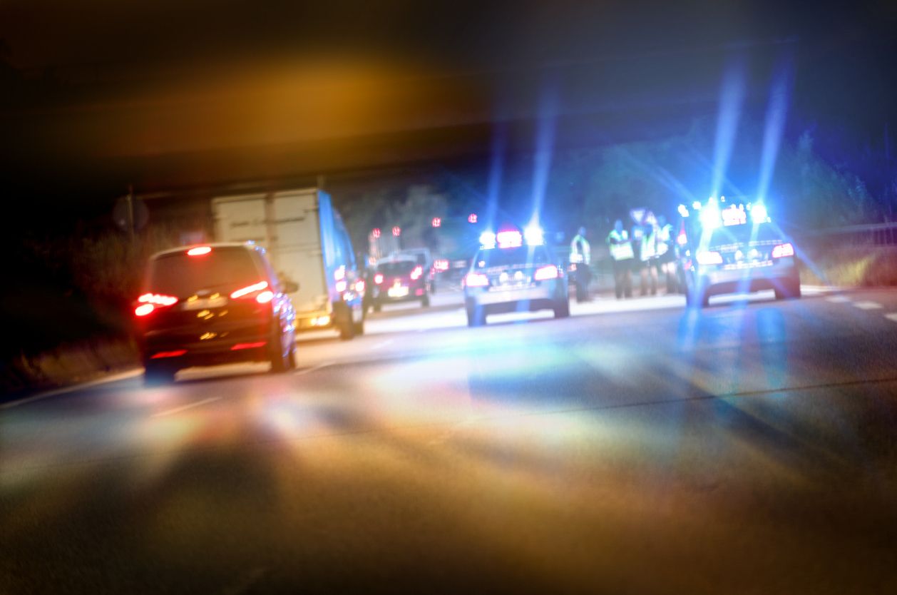 An dem Crash auf der Autobahn waren mehrere Fahrzeuge beteiligt.