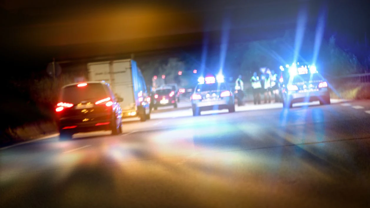 An dem Crash auf der Autobahn waren mehrere Fahrzeuge beteiligt.