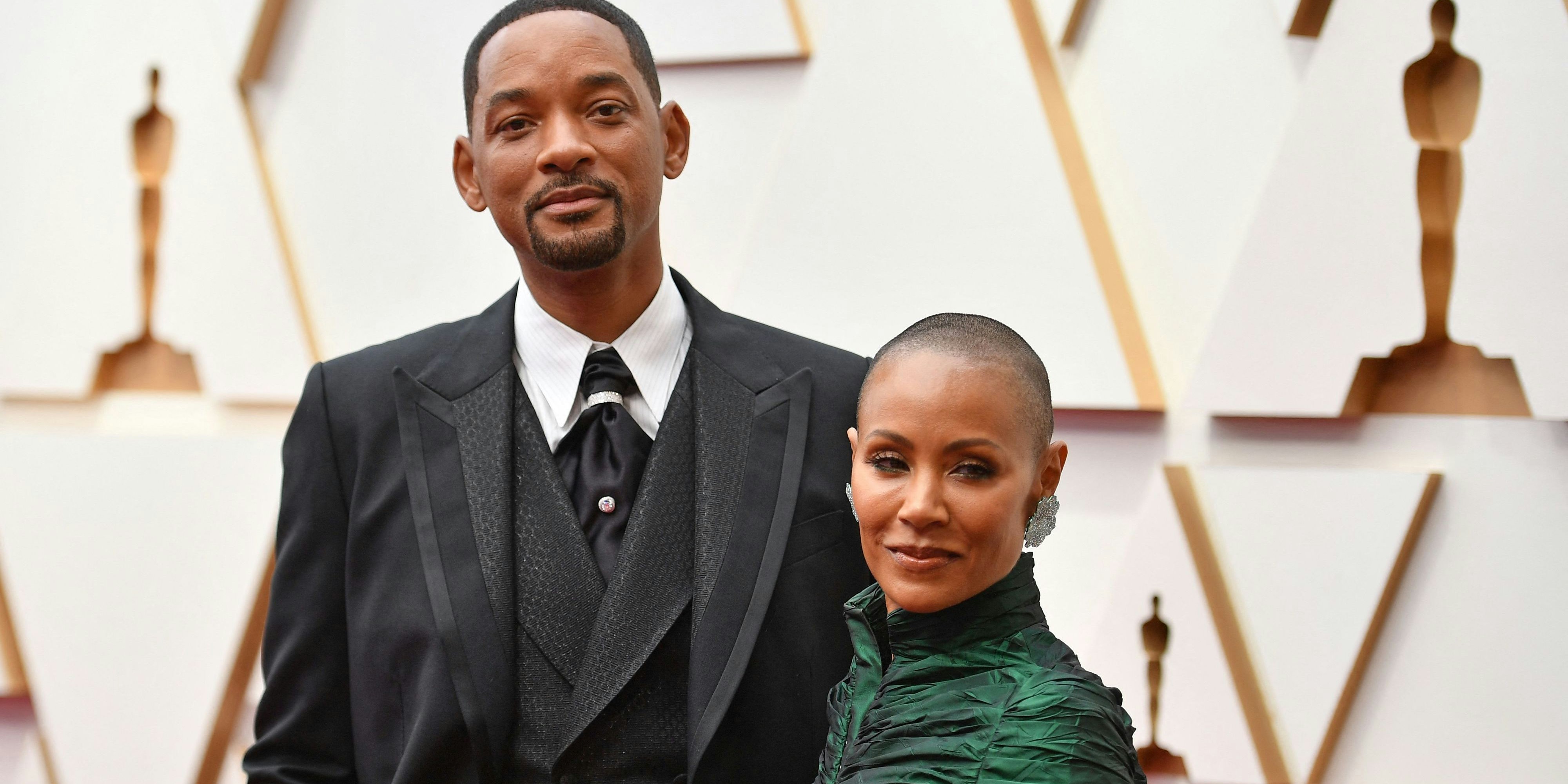 Download von www.picturedesk.com am 29.03.2022 (09:56).  CORRECTION / US actor Will Smith(L) and Jada Pinkett Smithattend the 94th Oscars at the Dolby Theatre in Hollywood, California on March 27, 2022. (Photo by Angela WEISS / AFP) / The erroneous mention[s] appearing in the metadata of this photo by Angela WEISS has been modified in AFP systems in the following manner: [Jada Pinkett Smith] instead of [Jada Pink Smith]. Please immediately remove the erroneous mention[s] from all your online services and delete it (them) from your servers. If you have been authorized by AFP to distribute it (them) to third parties, please ensure that the same actions are carried out by them. Failure to promptly comply with these instructions will entail liability on your part for any continued or post notification usage. Therefore we thank you very much for all your attention and prompt action. We are sorry for the inconvenience this notification may cause and remain at your disposal for any further information you may require. - 20220327_PD15447 - Rechteinfo: Rights Managed (RM) Nur fÃ¼r redaktionelle Nutzung! Werbliche Nutzung erfordert Freigabe: bitte schicken Sie uns eine Anfrage.