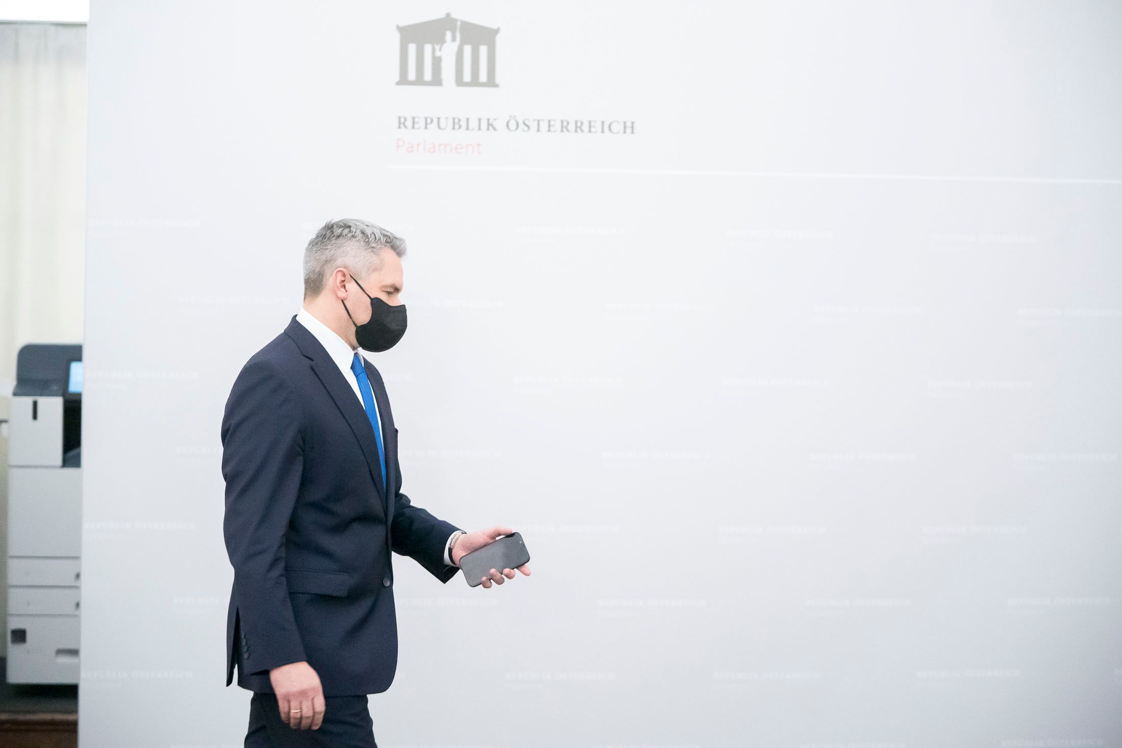 Bundeskanzler Karl Nehammer gesteht ein: 