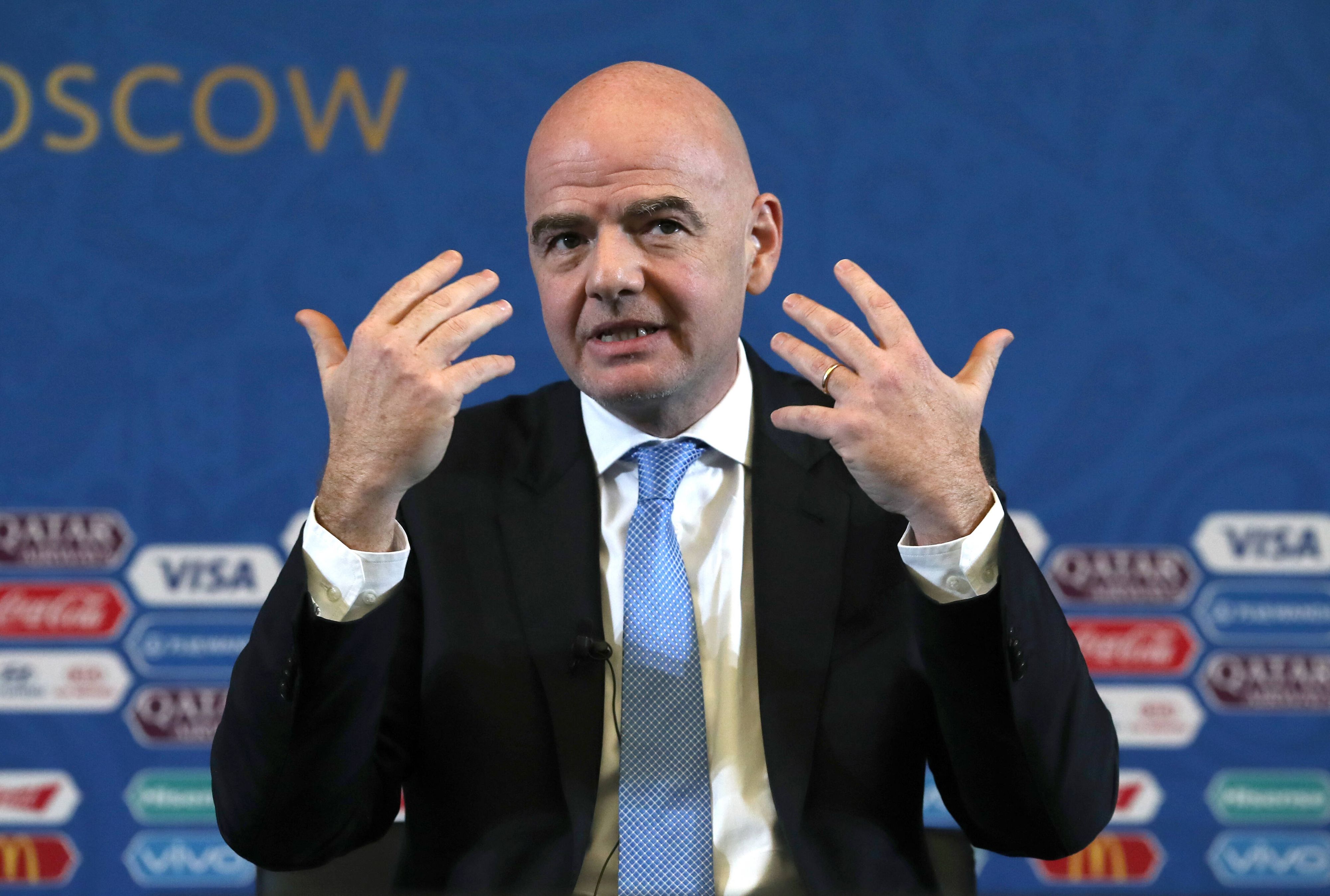 Die FIFA (hier Präsident Gianni Infantino) schränkt Leihgeschäfte deutlich ein. 