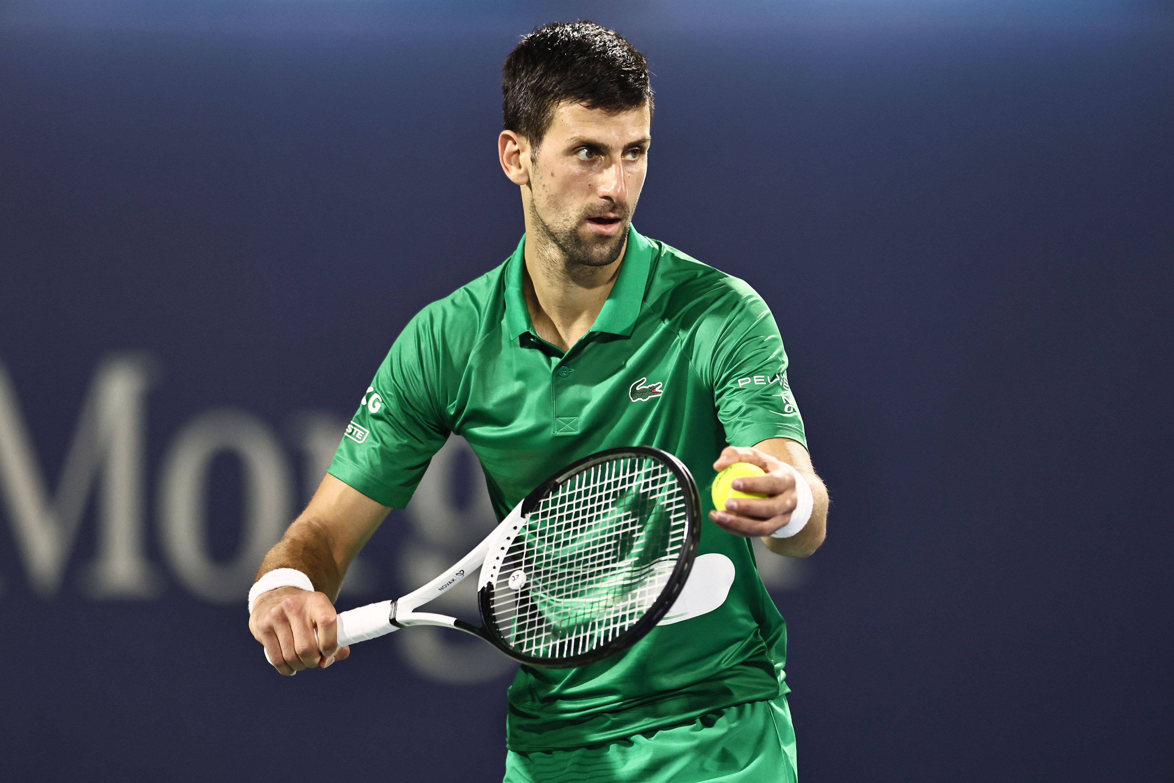 Novak Djokovic fehlt beim ATP-Turnier in Miami, bleibt aber trotzdem auf Platz eins der Weltrangliste. 