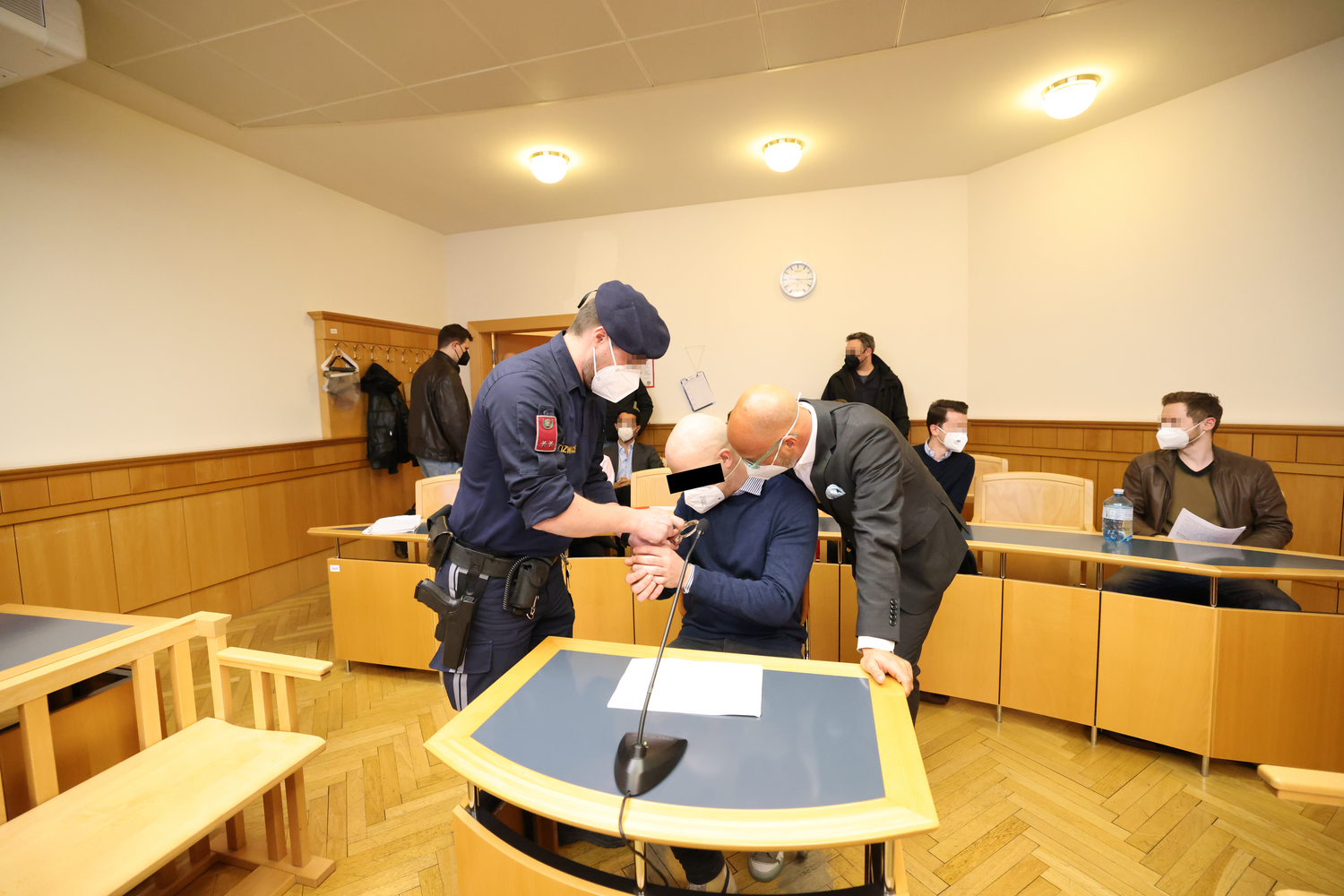 Der Angeklagte mit Anwalt Nikolaus Rast