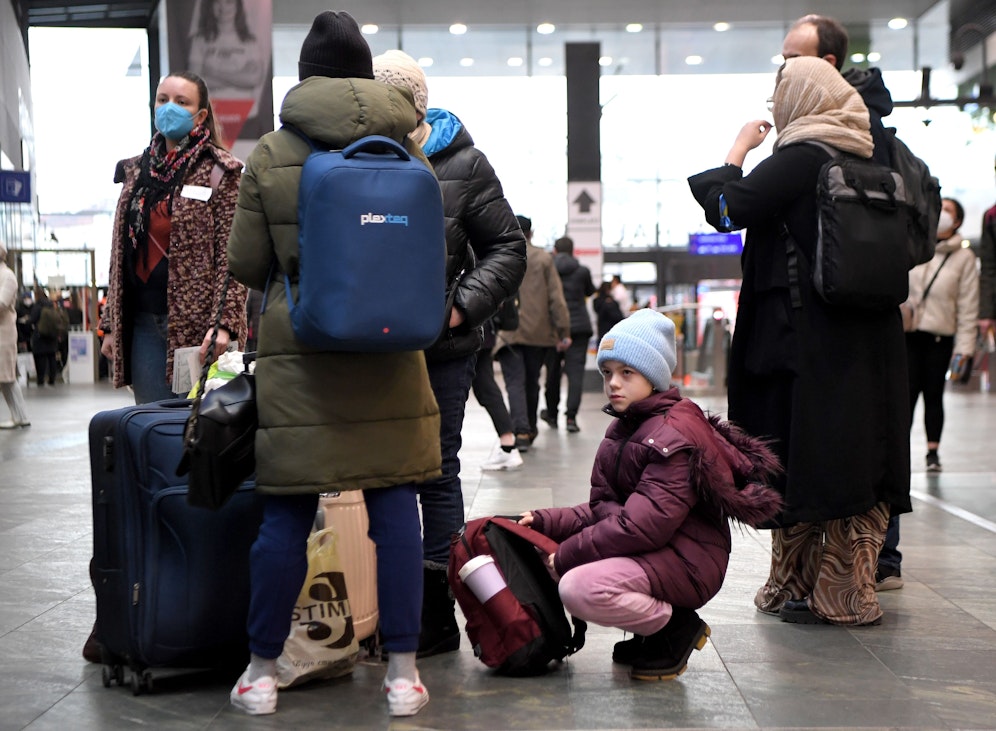 Kärnten zeigt sich sozial und hilft mit Unterkunft und Bildung. Gasteltern nehmen Jugendliche und Kinder auf.