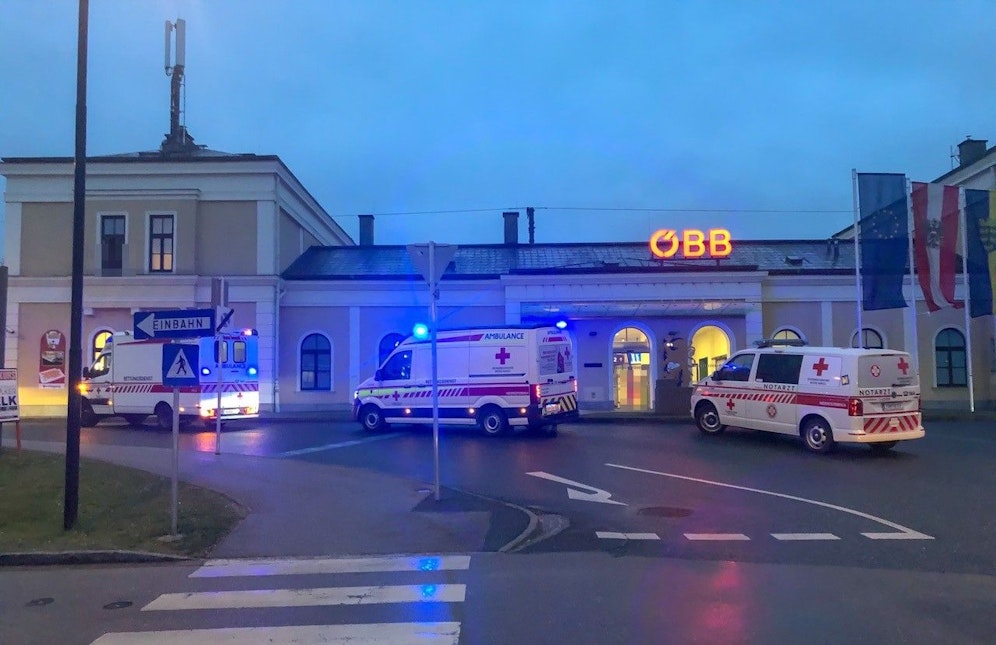 Zwei Personen mussten medizinisch behandelt werden.