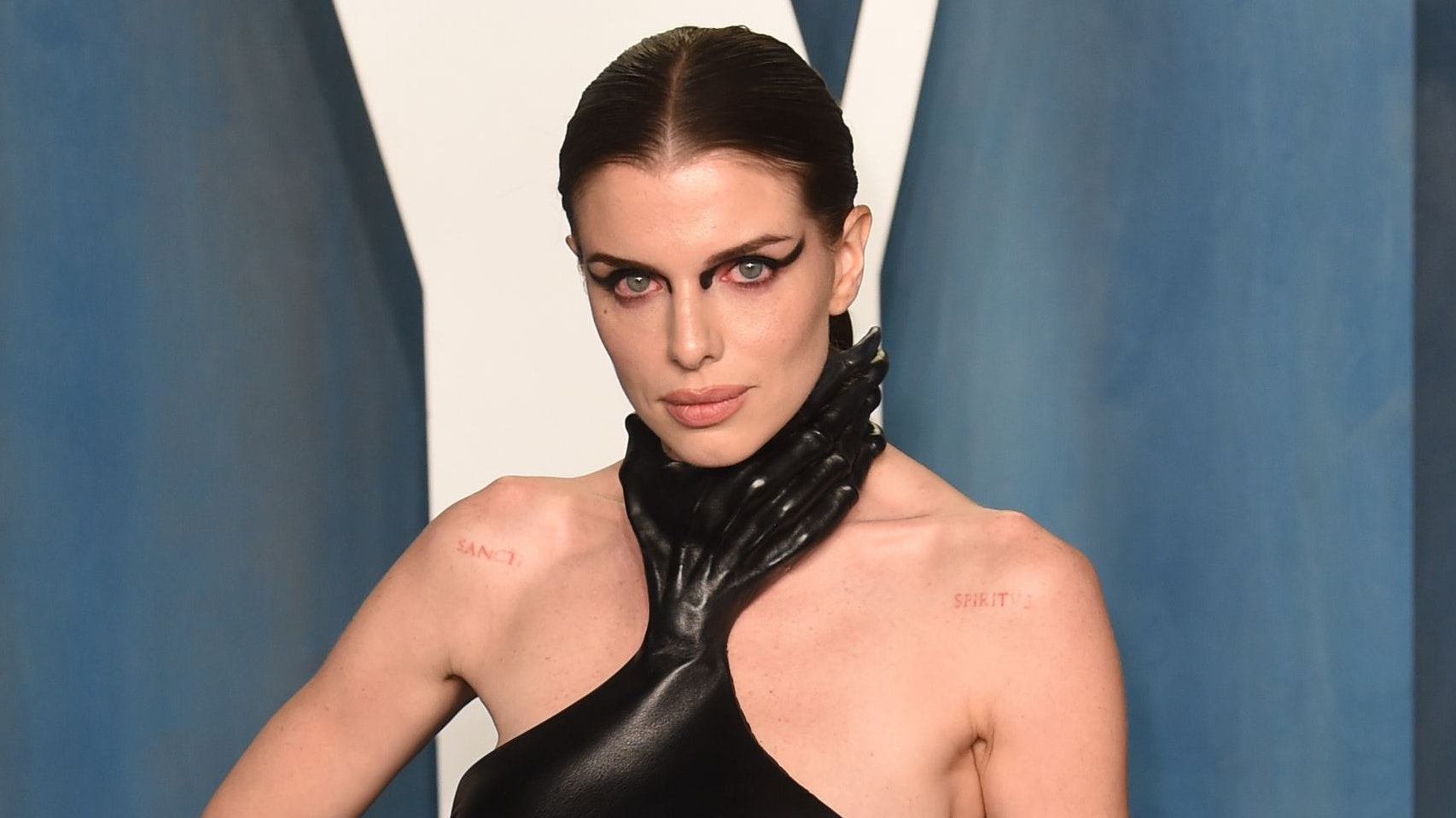 Download von www.picturedesk.com am 31.03.2022 (11:24).  Julia Fox attending the Vanity Fair Oscar Party 2022, Wallis Annenberg Center for the Performing Arts, Los Angeles. Credit: Doug Peters/EMPICS - 20220328_PD9800 - Rechteinfo: Rights Managed (RM)