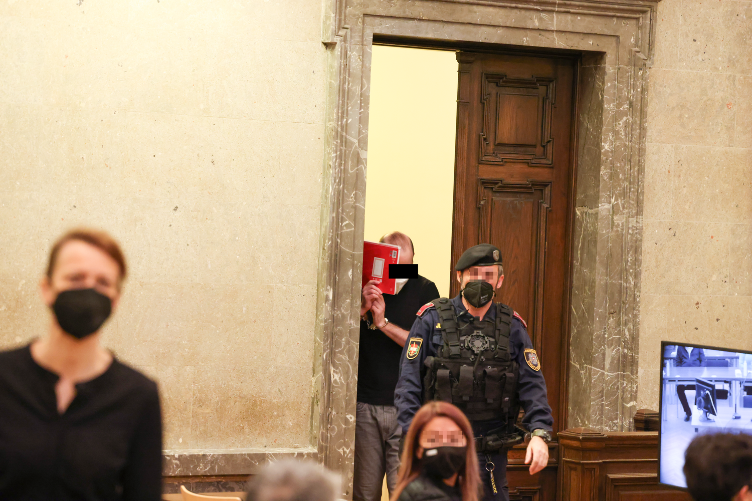 Nazi-Rapper "Mr. Bond" am Landesgericht Wien