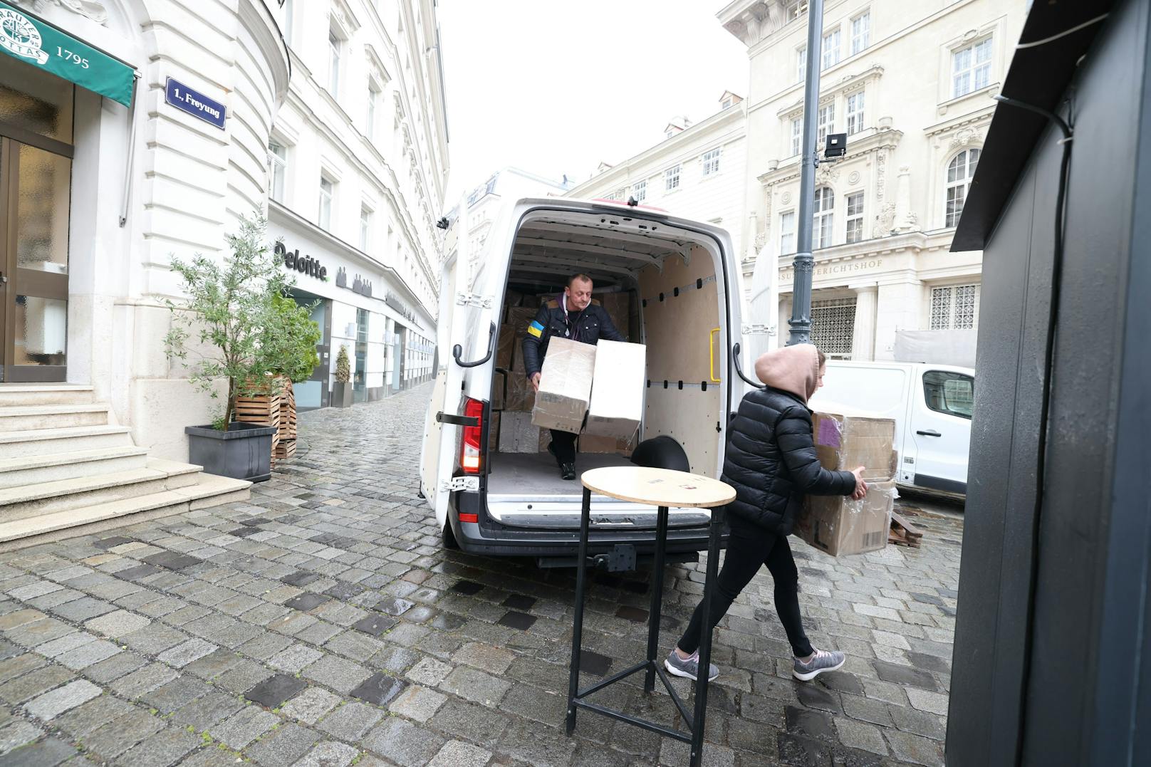 Der Hilfstransport kam bereits in der Wiener City an.