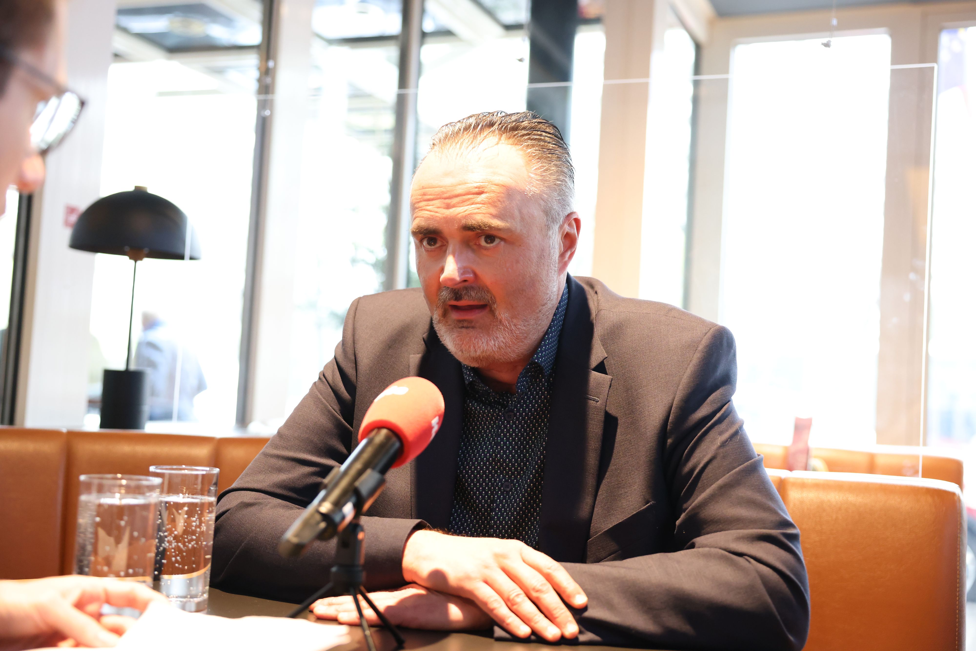 Hans Peter Doskozil kämpft seit 2017 mit einer Erkrankung des Kehlkopfs.