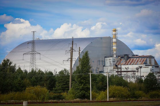 Der havarierte Reaktor von Tschernobyl mit seiner Schutzhülle (New Safe Confinement).