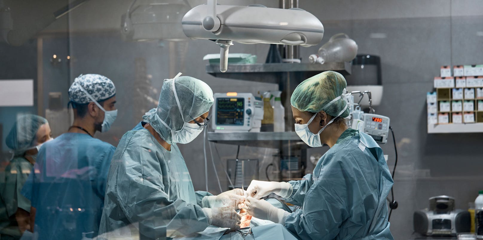 Im Rieder Krankenhaus der Barmherzigen Schwestern wird mit einer Operation das Risiko von Schlaganfällen vermindert.