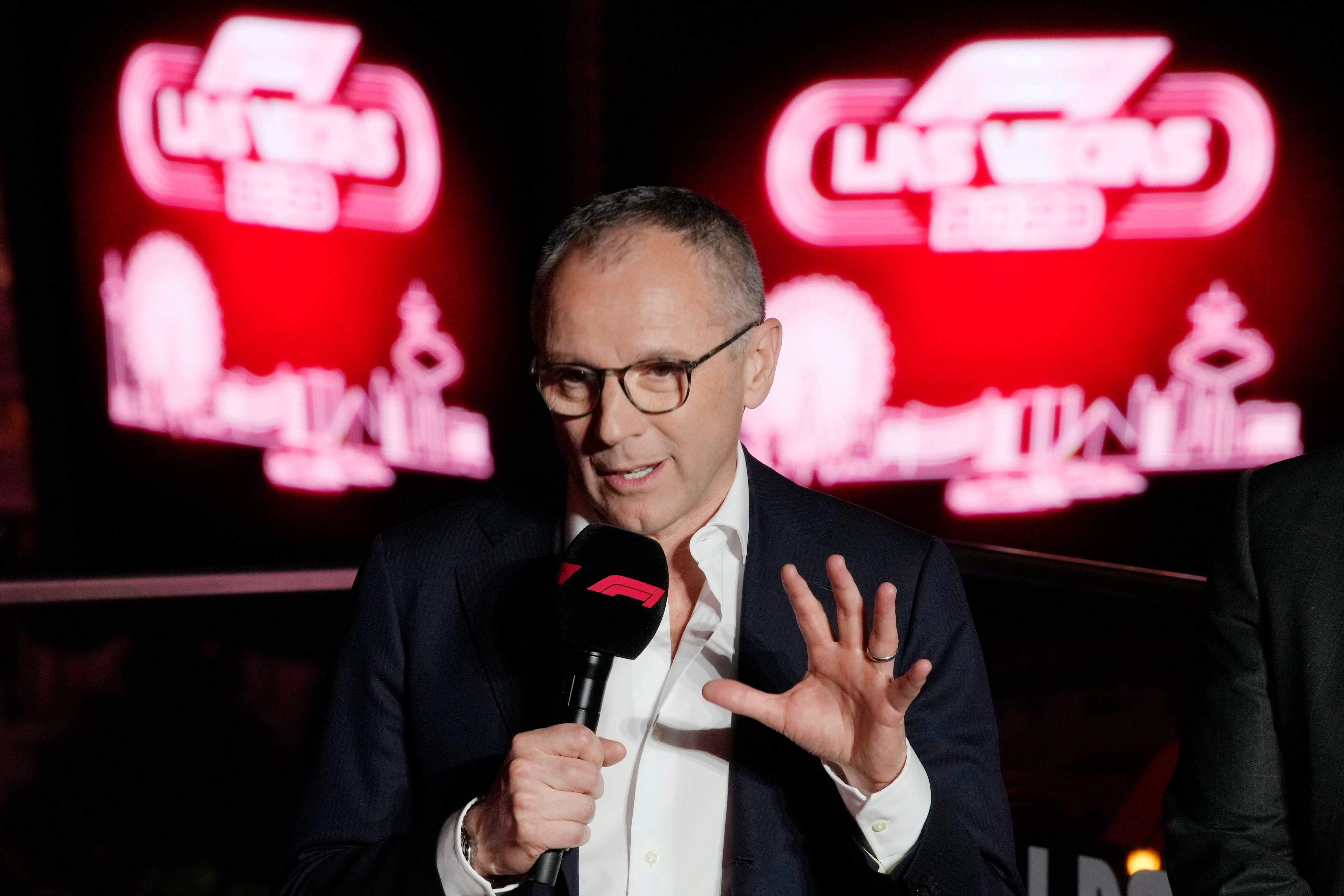 Formel-1-Boss Stefano Domenicali präsentiert den Großen Preis v on Las Vegas. 